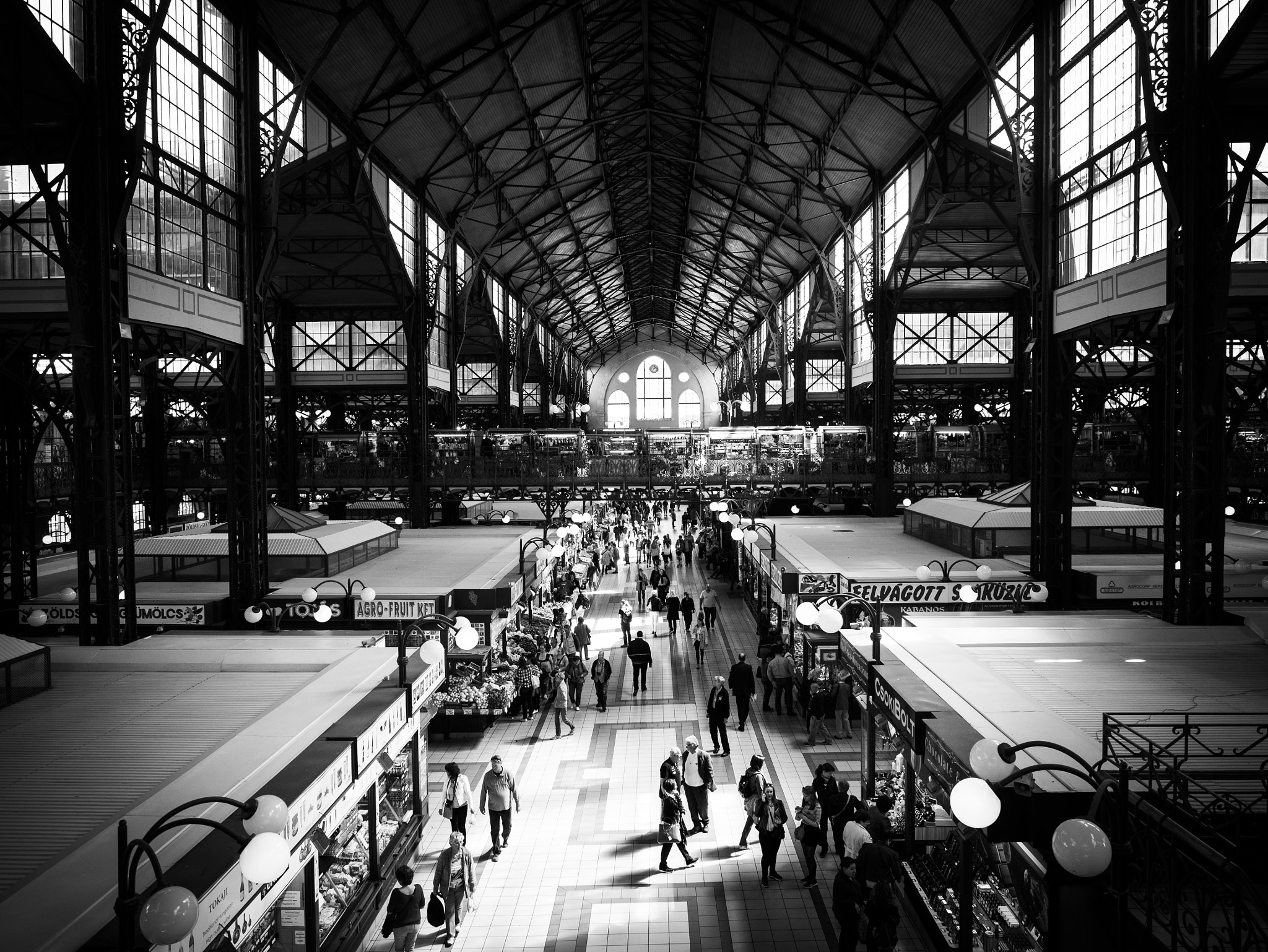 Panasonic Lumix DMC-GX7 sample photo. Great market hall photography