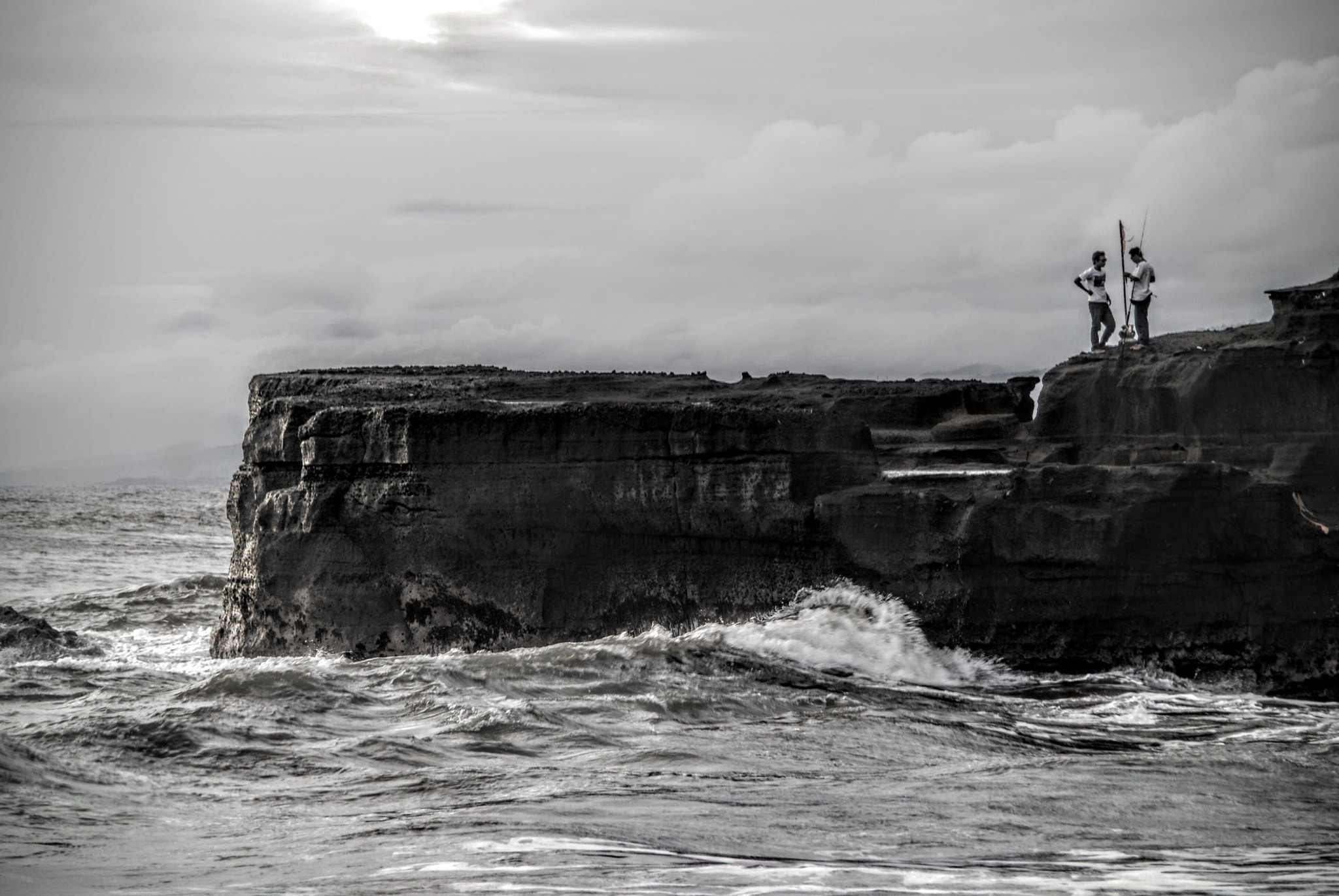 Sony DT 18-250mm F3.5-6.3 sample photo. Cliff at tanah lot, bali photography