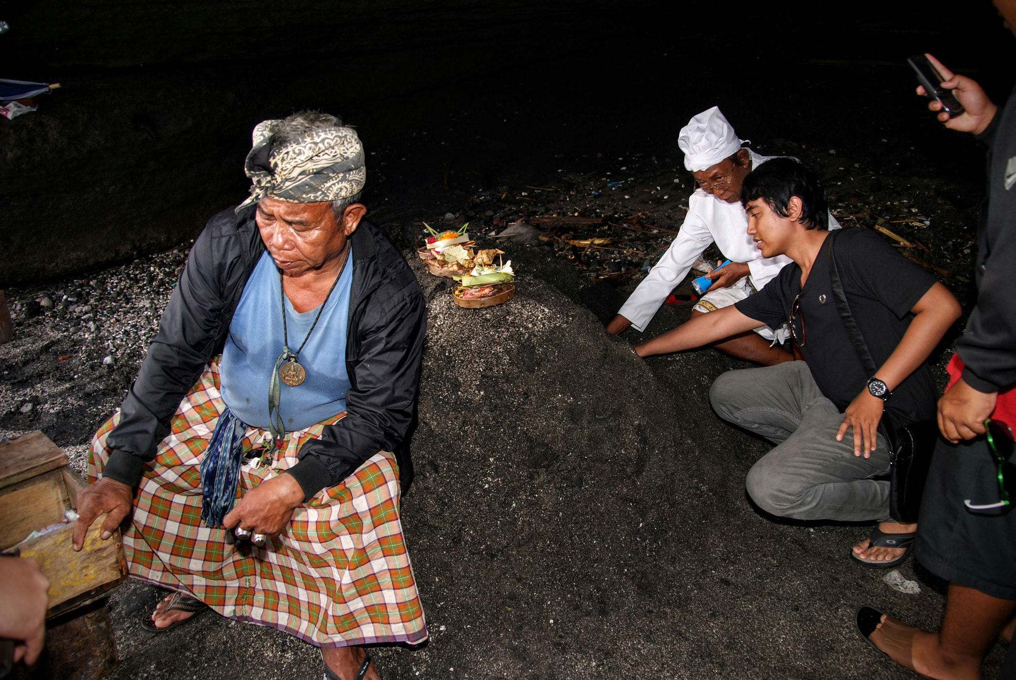 Sony DT 18-250mm F3.5-6.3 sample photo. The guardian at the holy snake caves photography