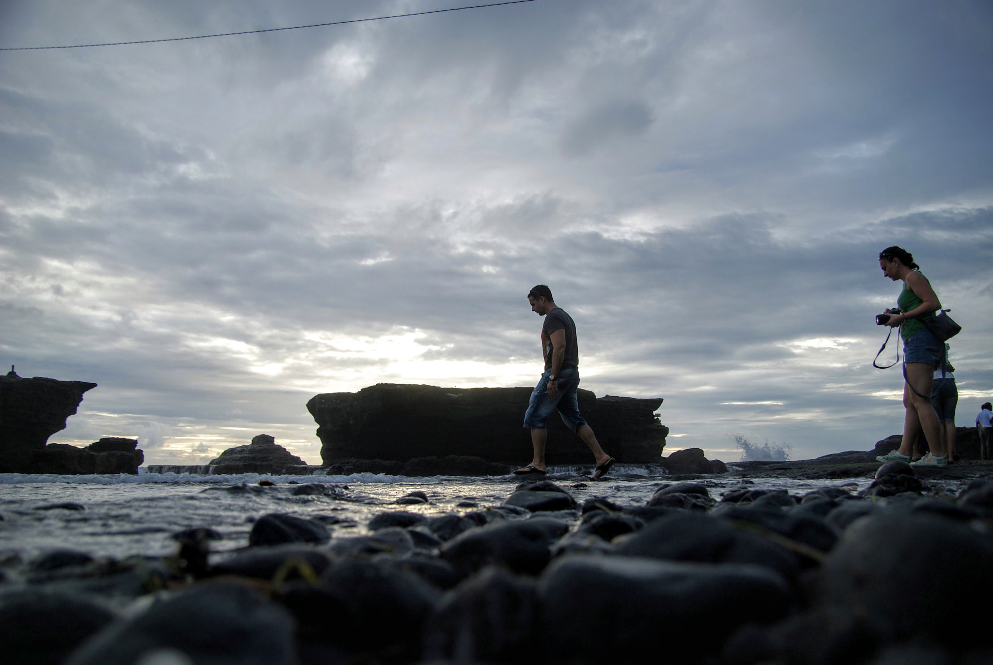 Sony DT 18-250mm F3.5-6.3 sample photo. Walking over at sunset photography