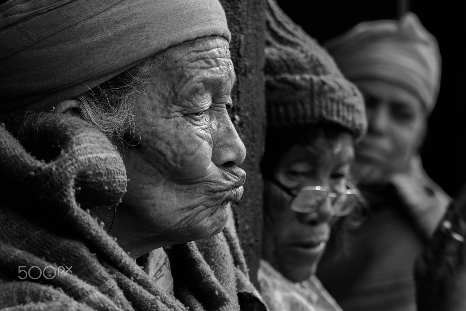 Canon EOS 600D (Rebel EOS T3i / EOS Kiss X5) + Canon EF 70-200mm F4L IS USM sample photo. Nepal pashupatinat, ospizio photography