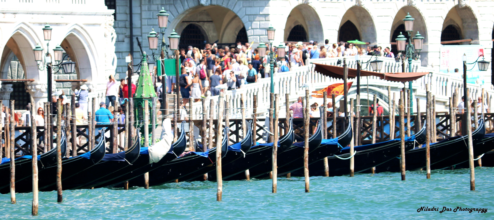 Canon EOS 750D (EOS Rebel T6i / EOS Kiss X8i) sample photo. Venice - gondola photography