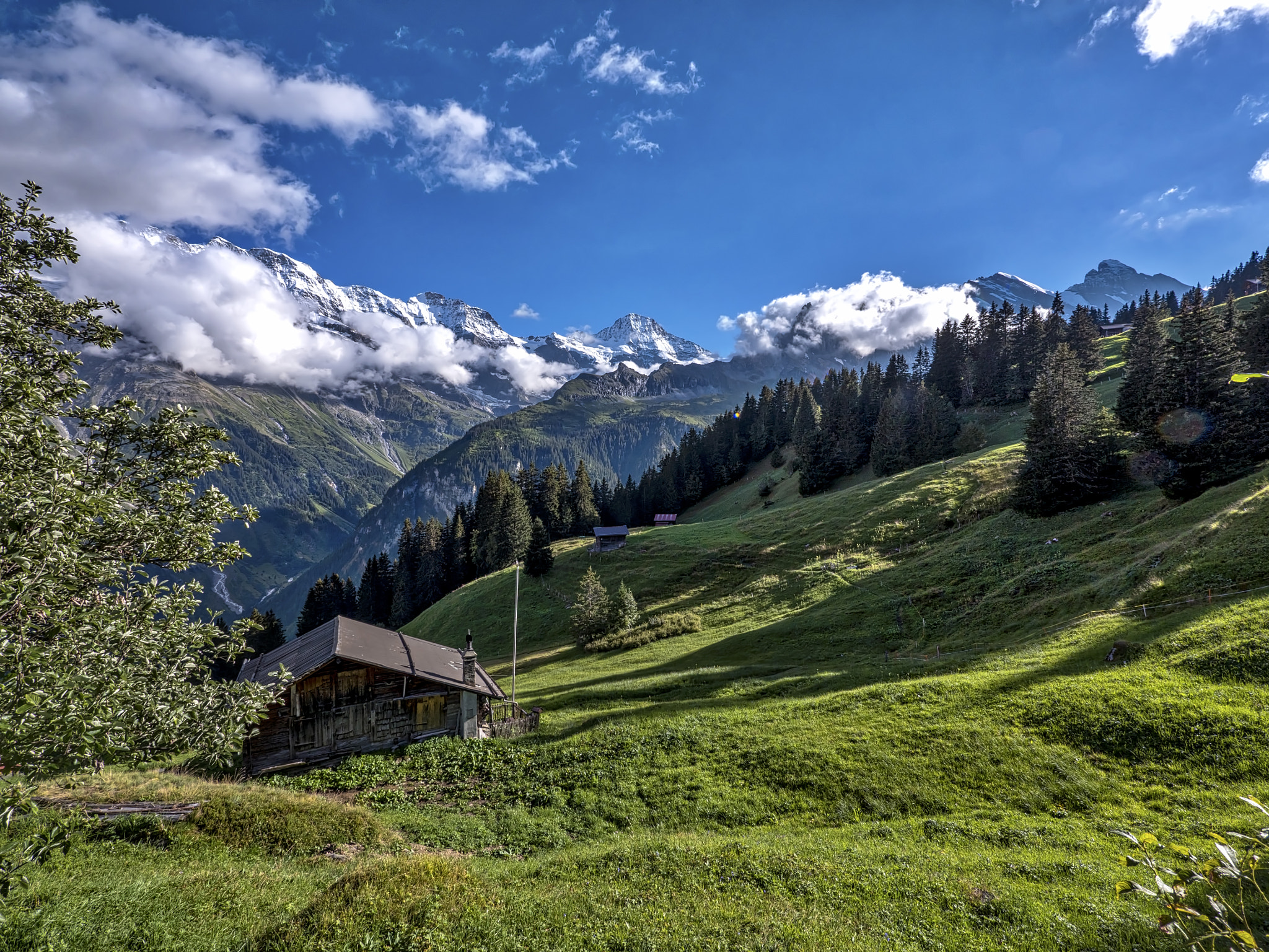 Panasonic Lumix DMC-GH4 + Panasonic Lumix G Vario 7-14mm F4 ASPH sample photo. Berner oberland near mürren photography