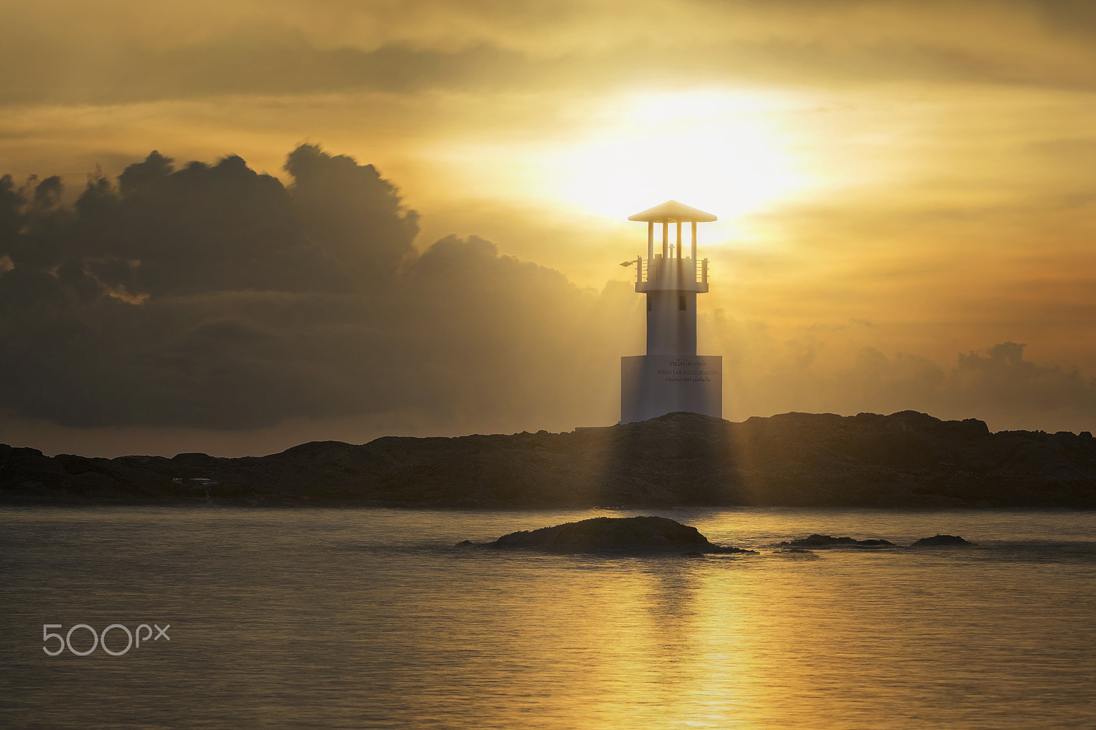Canon EF 90-300mm F4.5-5.6 USM sample photo. Lighthouse in sunset. photography