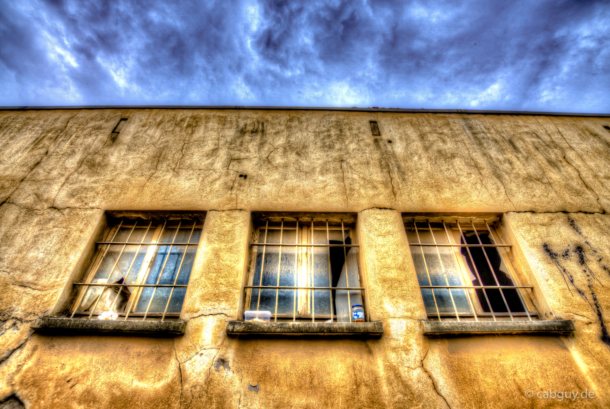 Sigma 10-20mm F3.5 EX DC HSM sample photo. Decayed photography