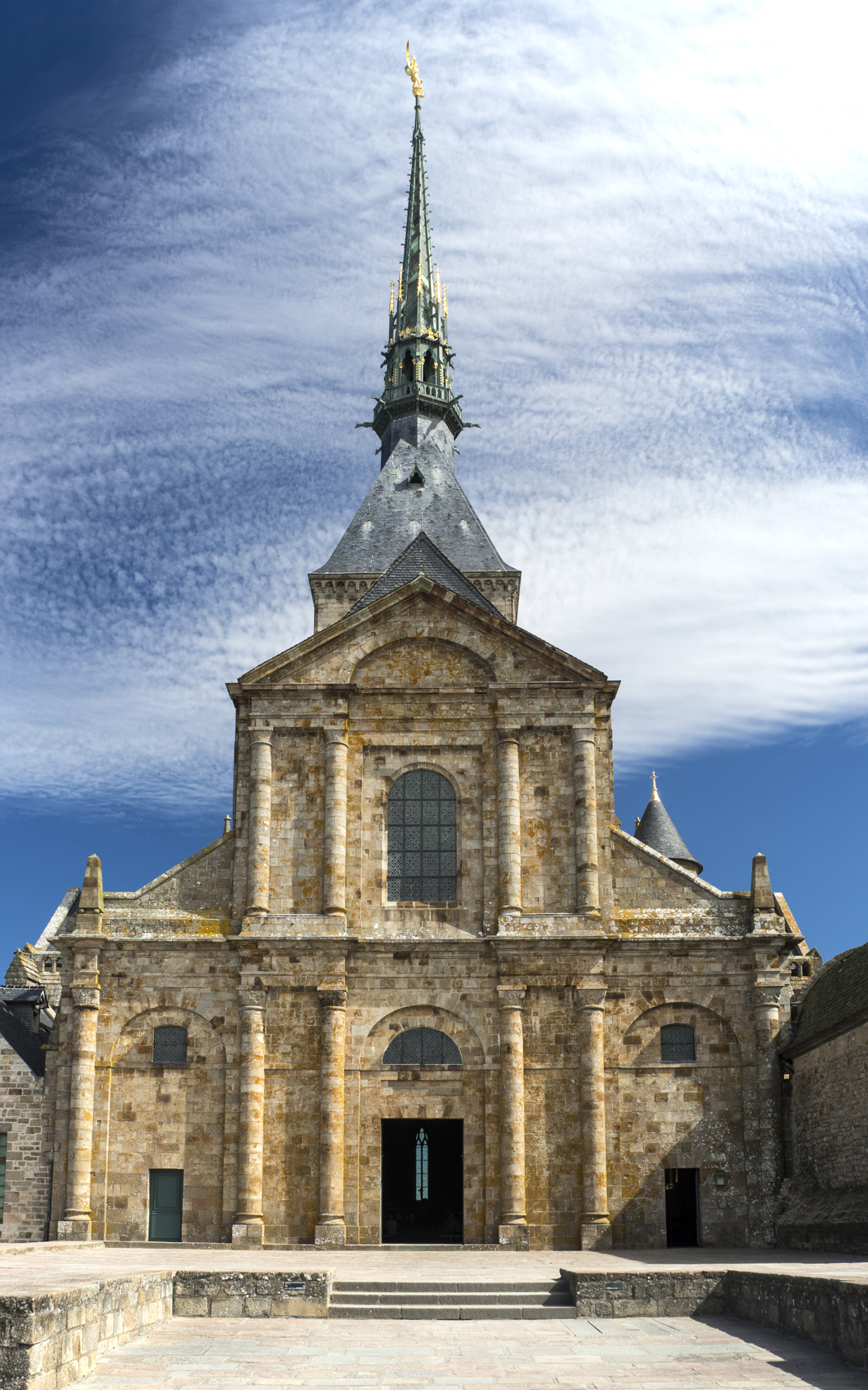 Sigma 28-105mm F2.8-4 Aspherical sample photo. Le mont saint-michel church photography