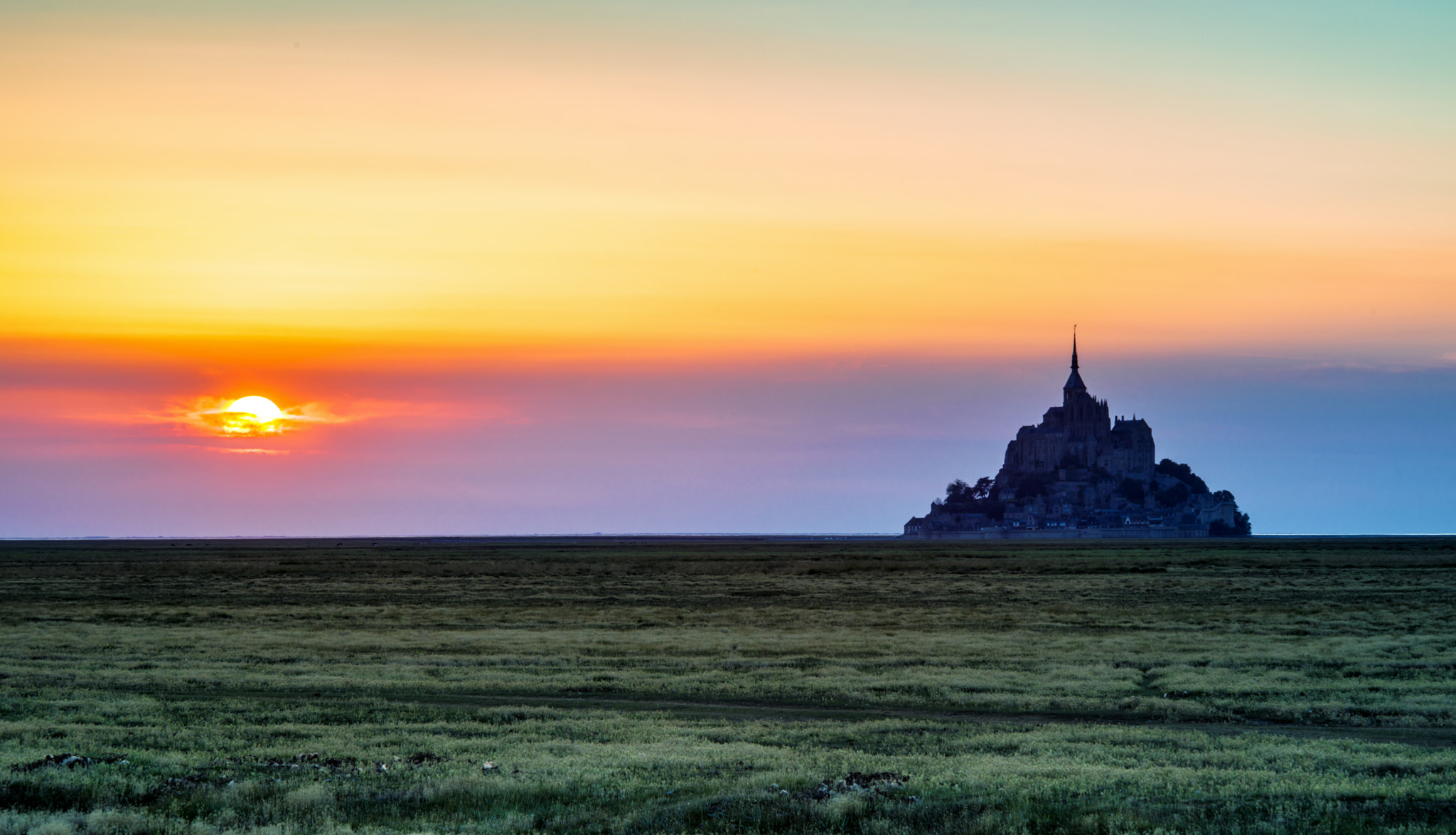 Sony a99 II sample photo. The glow of le mont saint-michel at sunset. photography