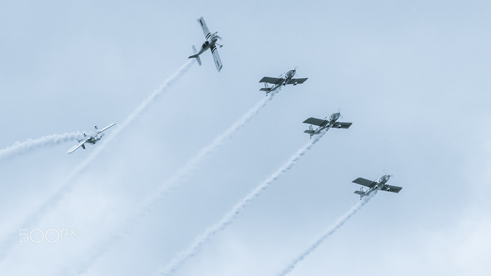 Tamron SP AF 70-200mm F2.8 Di LD (IF) MACRO sample photo. Air show photography