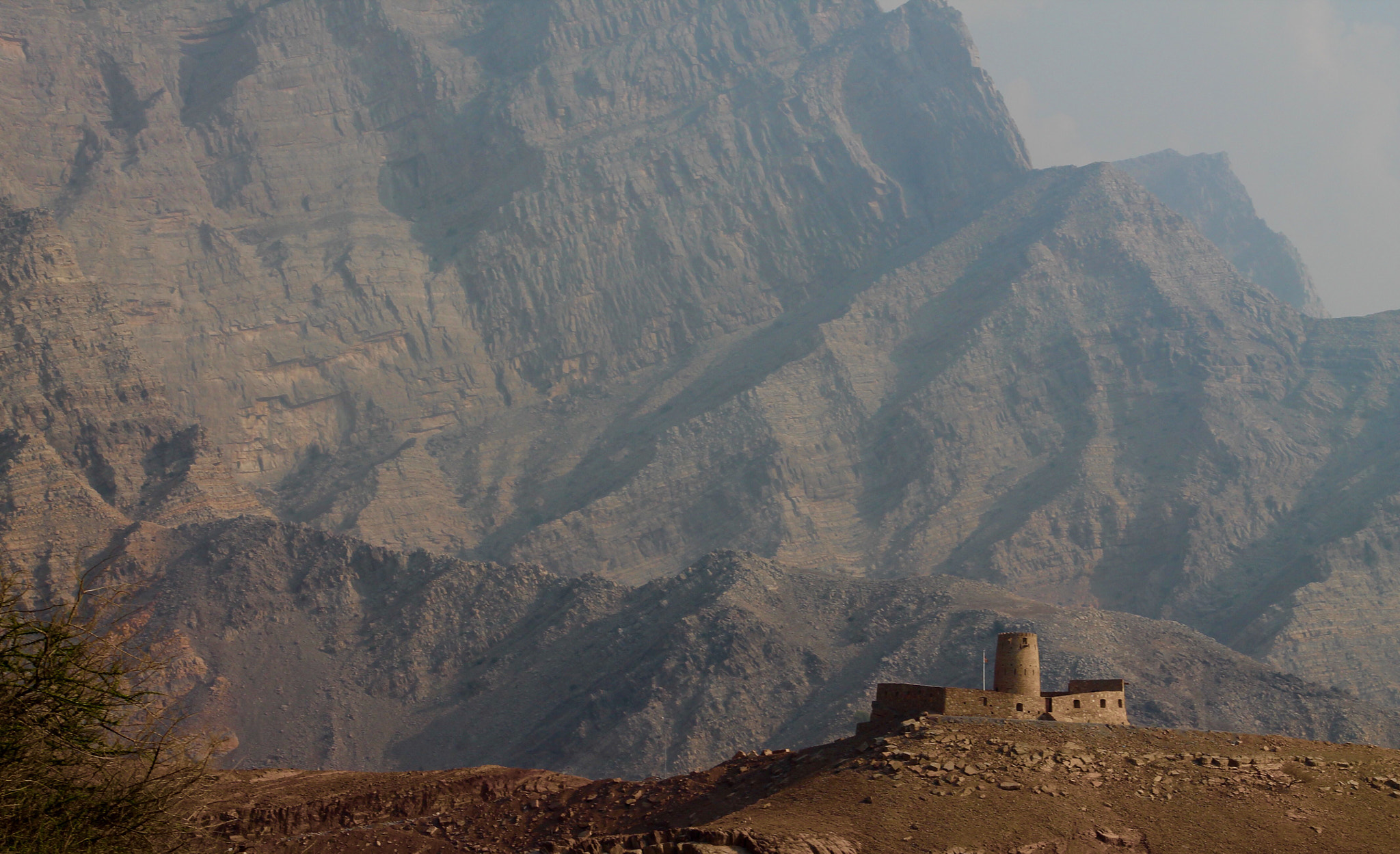 Canon EF75-300mm f/4-5.6 sample photo. Fortress in northern oman defending the coastline photography