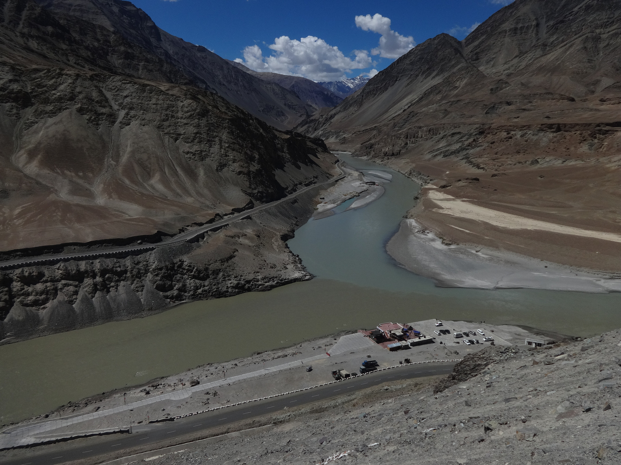 Sony Cyber-shot DSC-WX80 sample photo. Confluence of sindhu and zanskar rivers photography