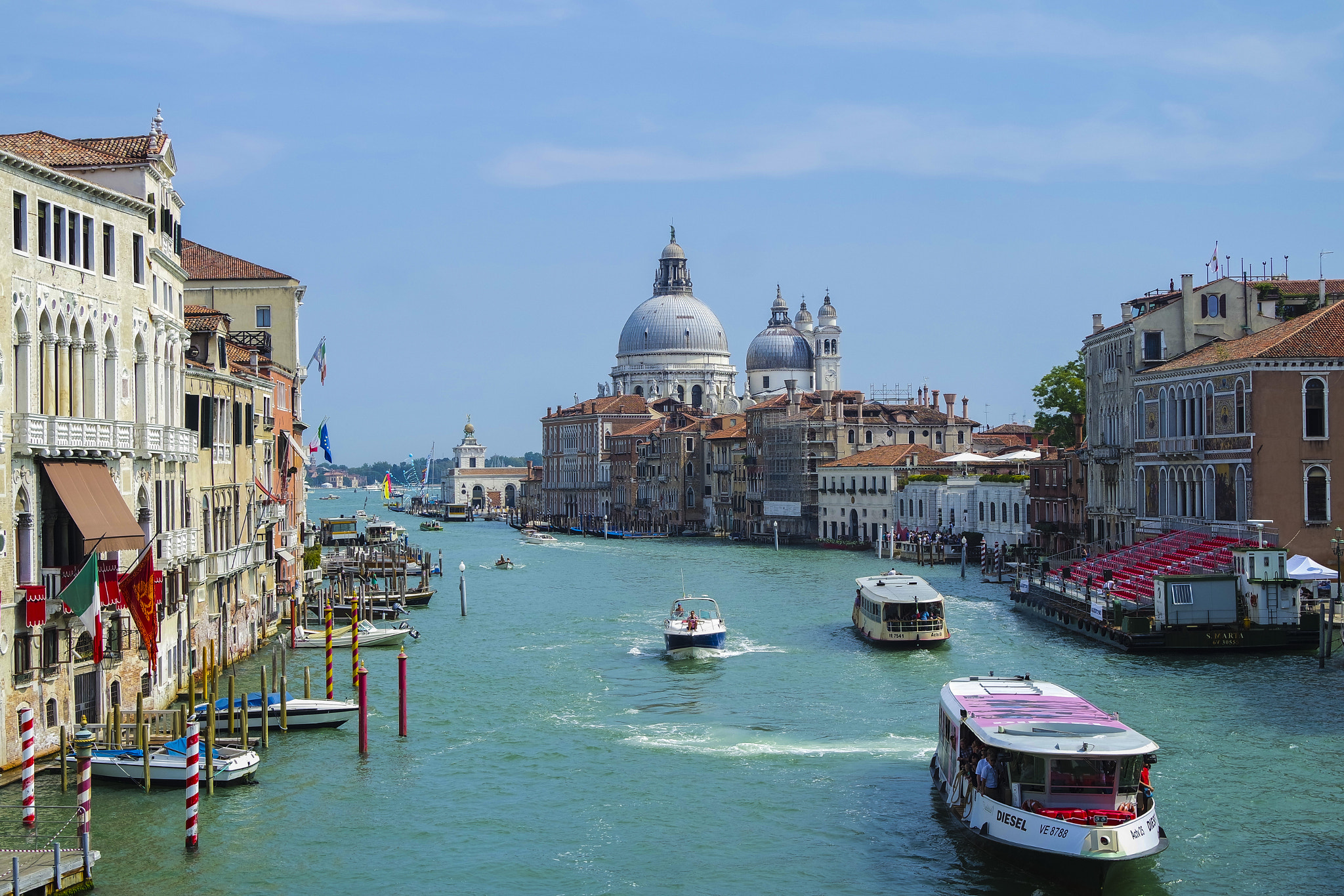 Samsung NX3000 + NX 20-50mm F3.5-5.6 sample photo. Venice accademia.jpg photography