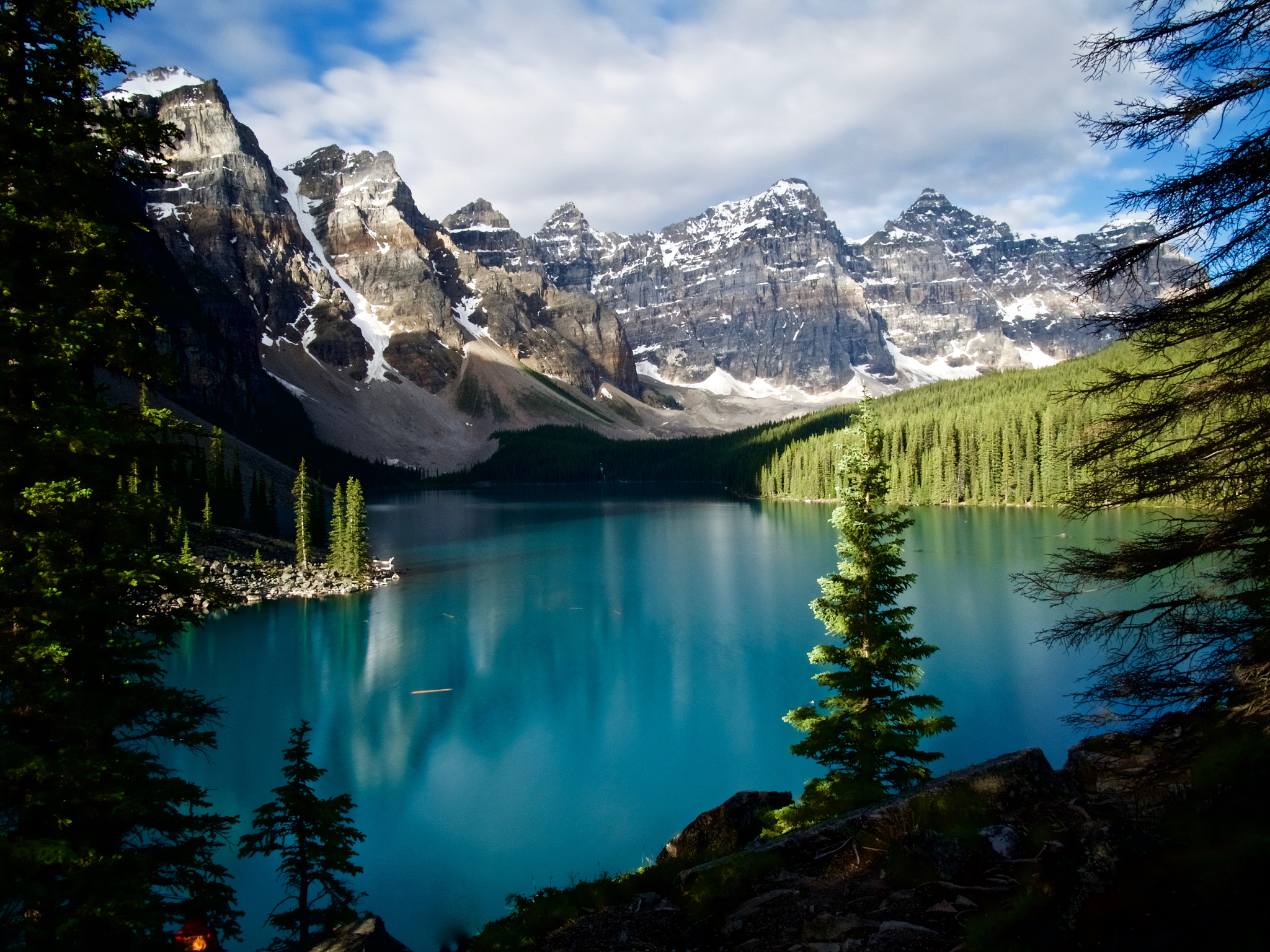 Olympus OM-D E-M5 II sample photo. Lake moraine in the morning photography