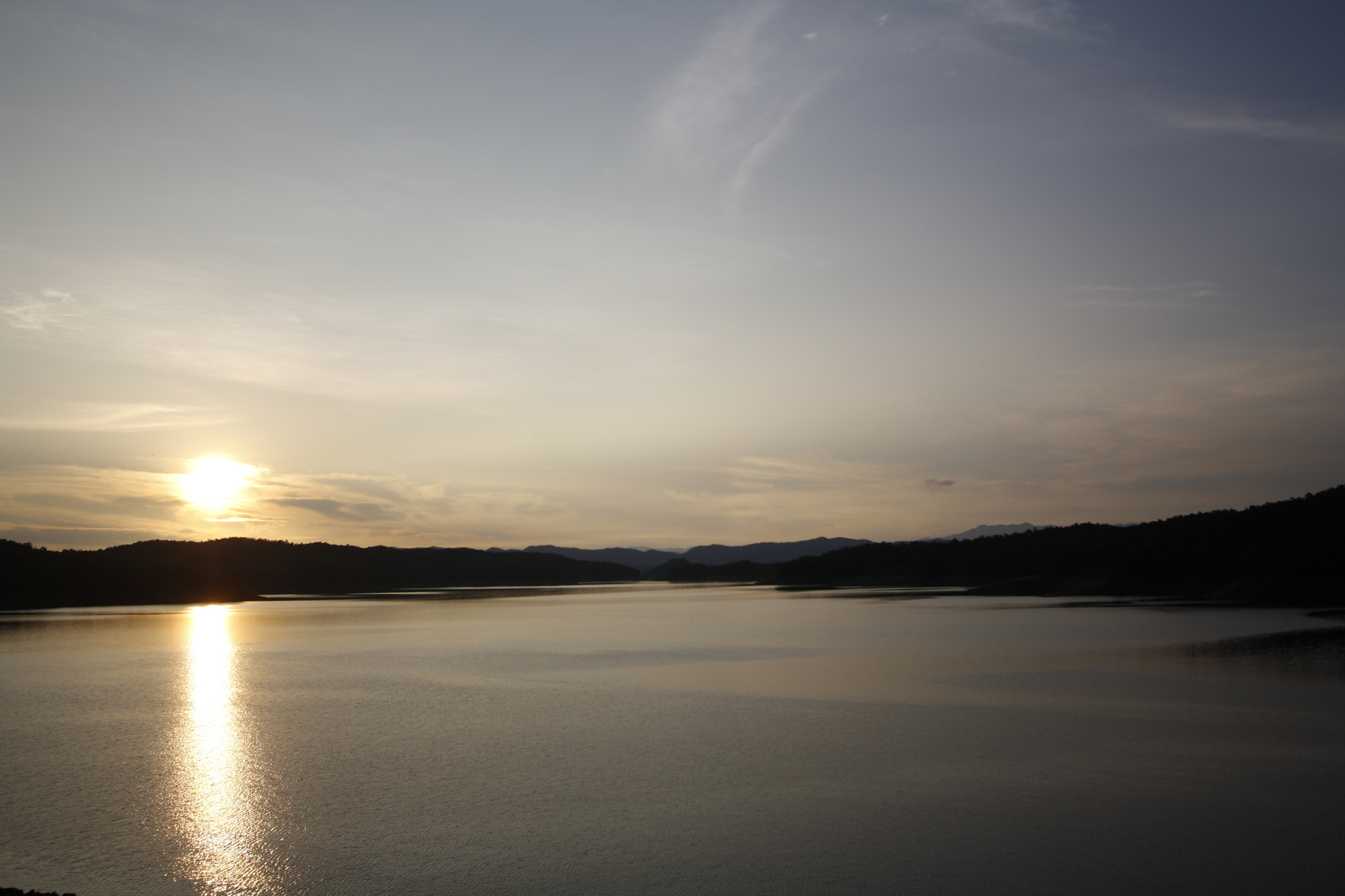 Canon EOS 1000D (EOS Digital Rebel XS / EOS Kiss F) sample photo. Just moving waters. 04 photography