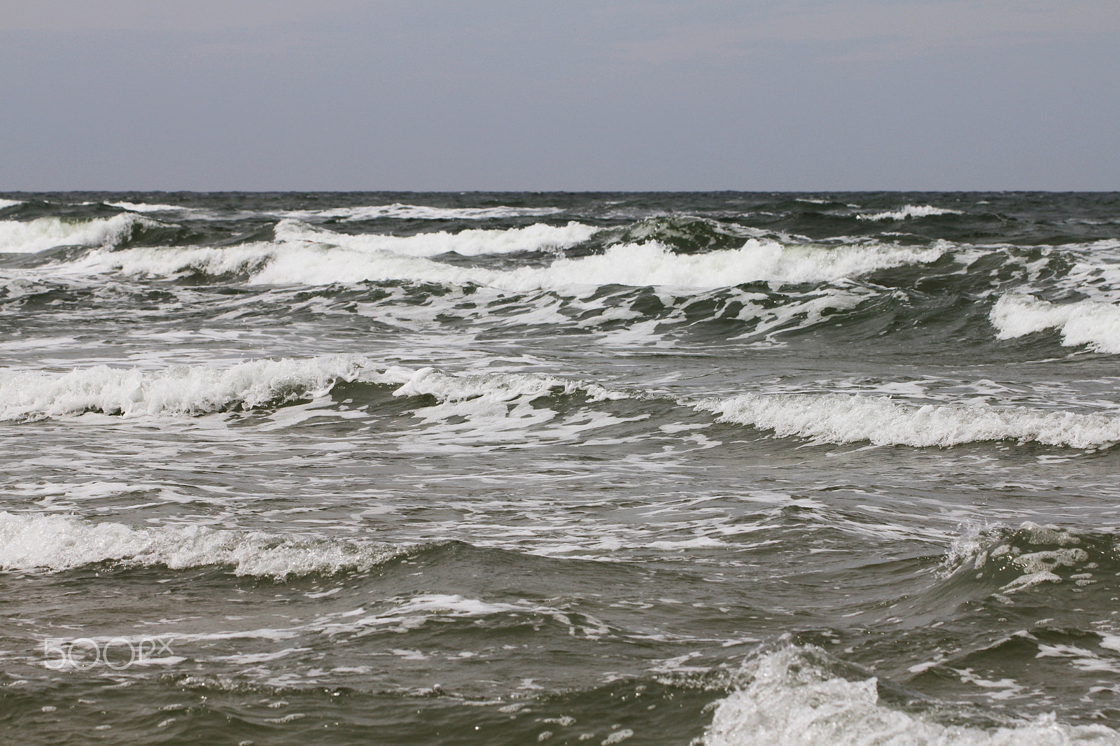 Canon EOS 550D (EOS Rebel T2i / EOS Kiss X4) + Canon EF 100mm F2.8L Macro IS USM sample photo. Ocean and sea waves photography