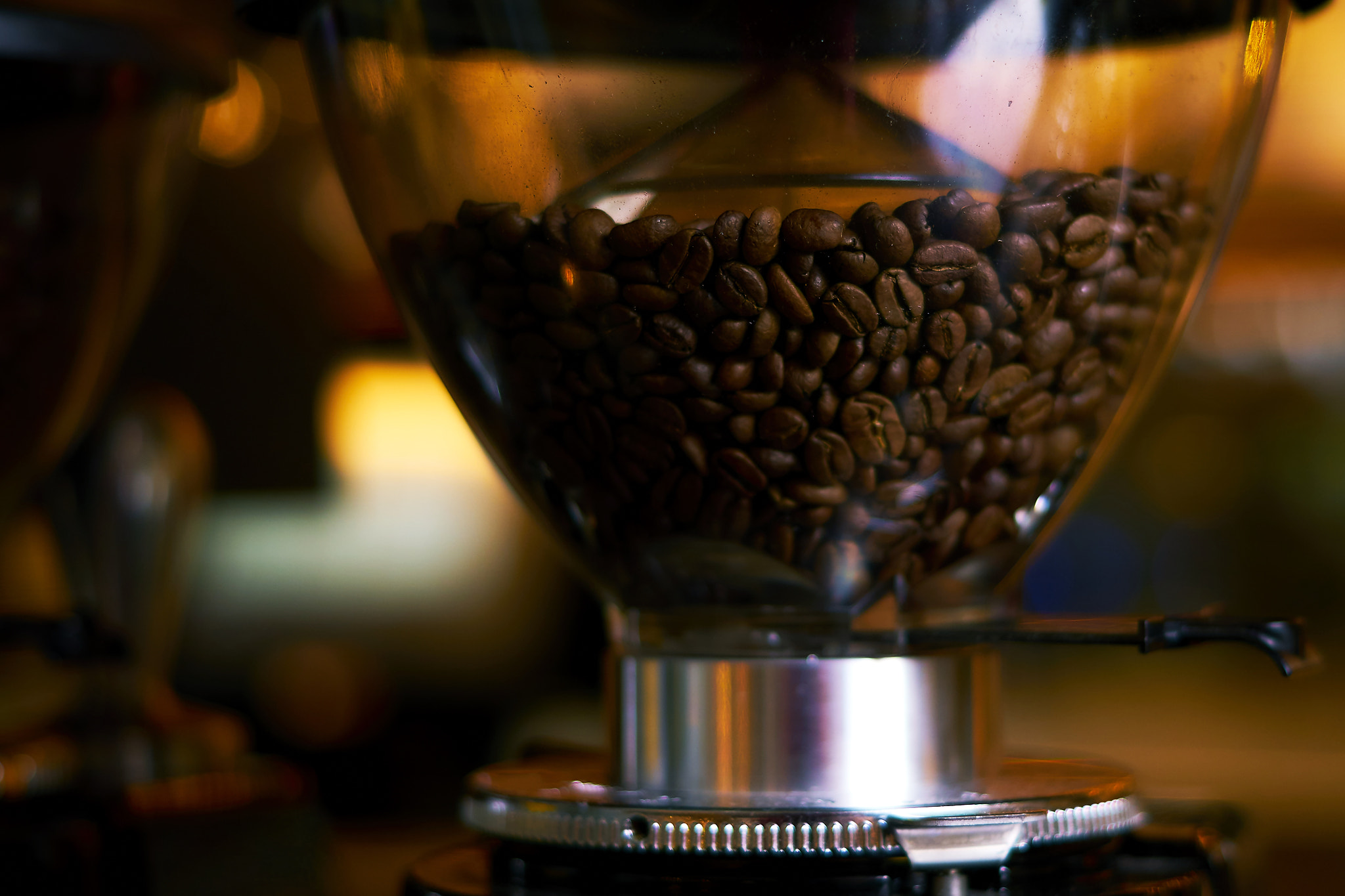 Sony ILCA-77M2 + Sony DT 50mm F1.8 SAM sample photo. The color of grinding coffee photography