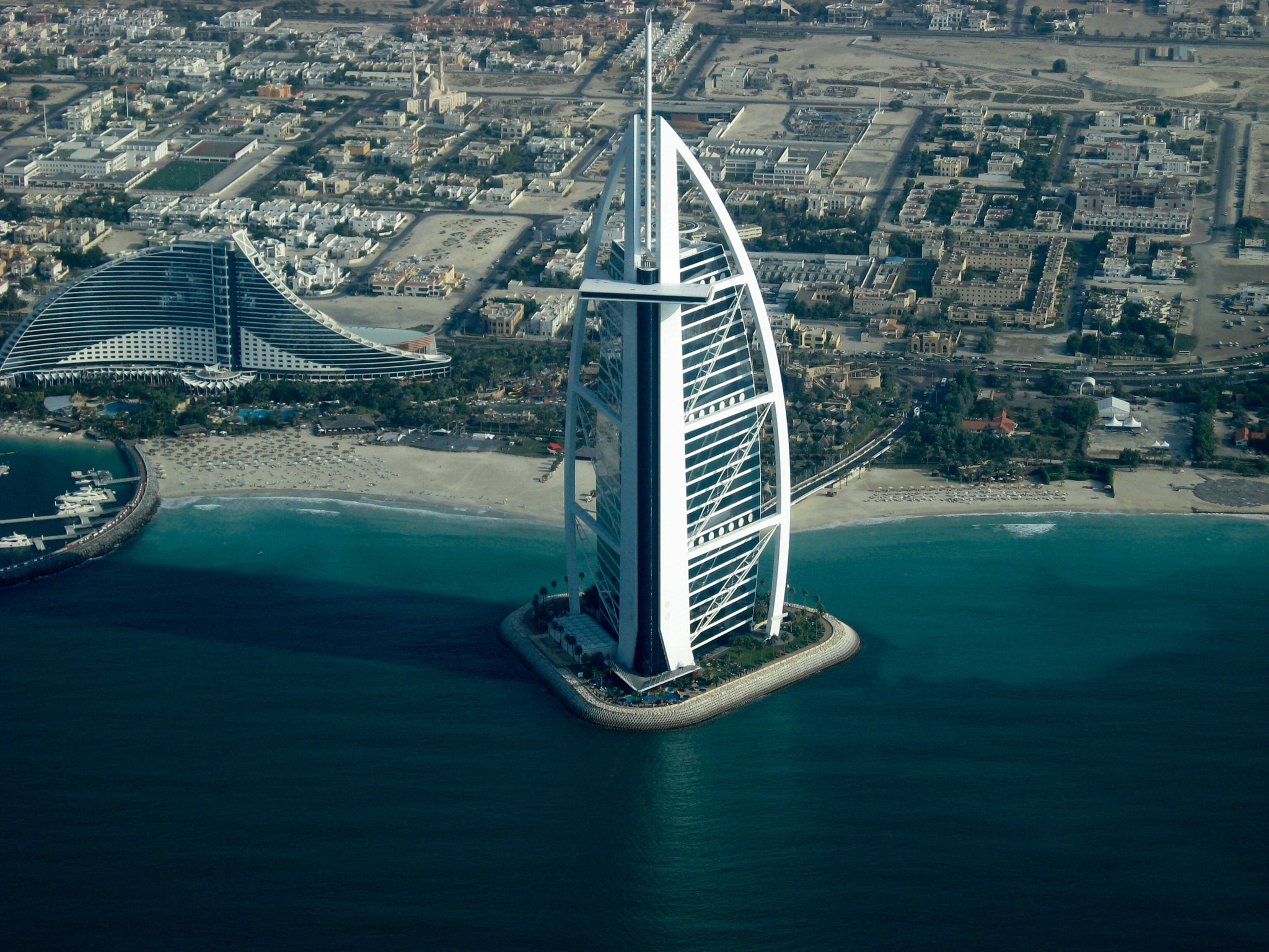 Canon POWERSHOT A570 IS sample photo. Shot of the burj al arab from my seawings trip photography