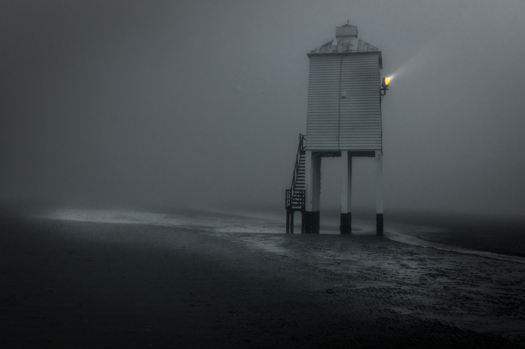 Nikon D800 + Nikon AF-S Nikkor 35mm F1.8G ED sample photo. Lighthouse and the fog photography