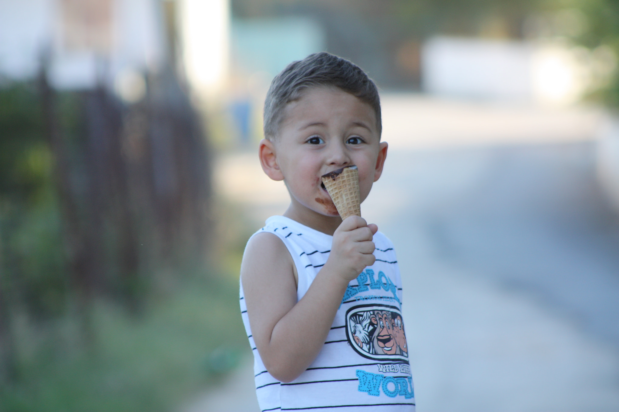 Canon EOS 450D (EOS Rebel XSi / EOS Kiss X2) + EF75-300mm f/4-5.6 sample photo. Happy day.. photography