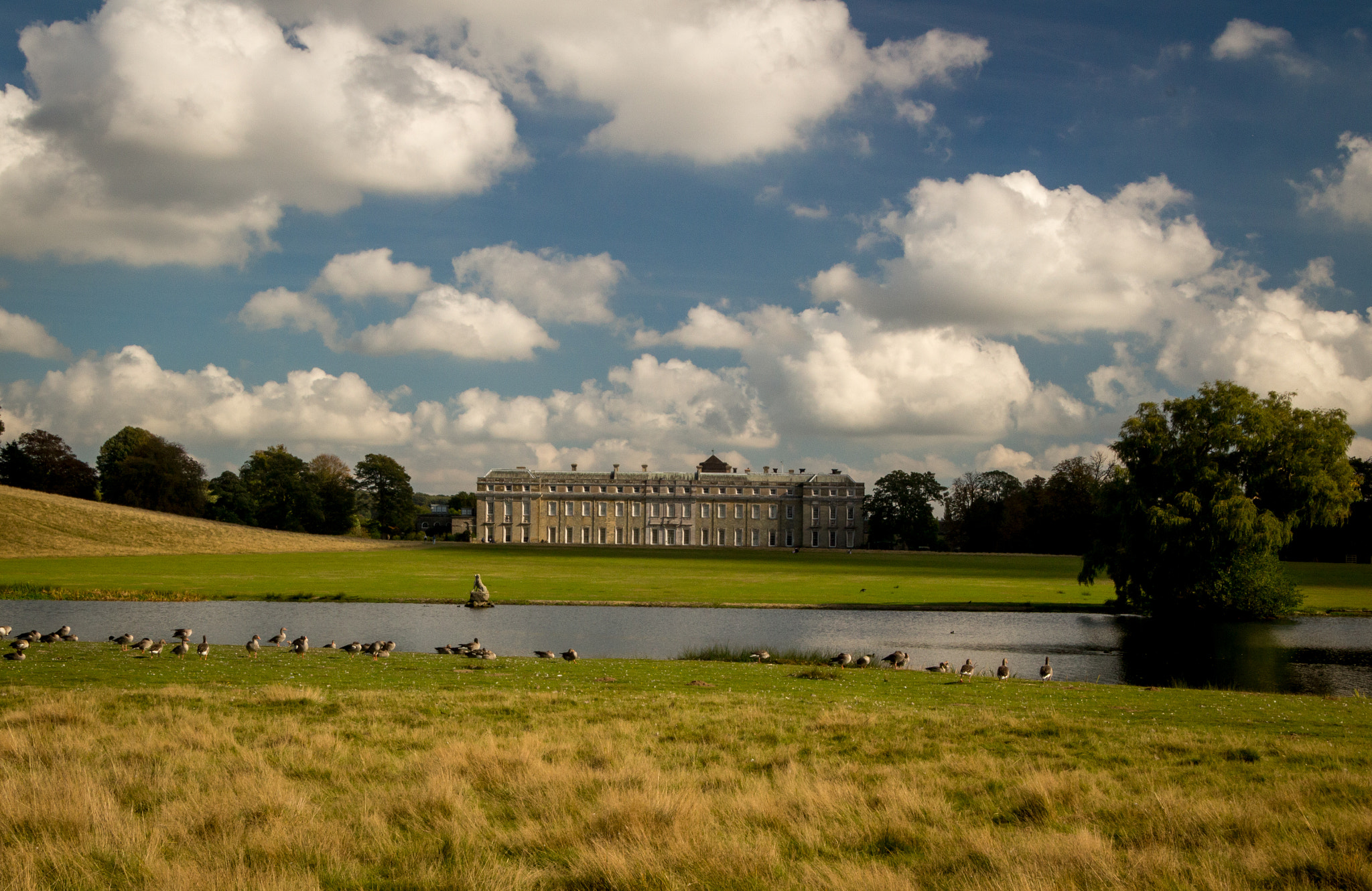 Canon EOS 100D (EOS Rebel SL1 / EOS Kiss X7) sample photo. Petworth house photography