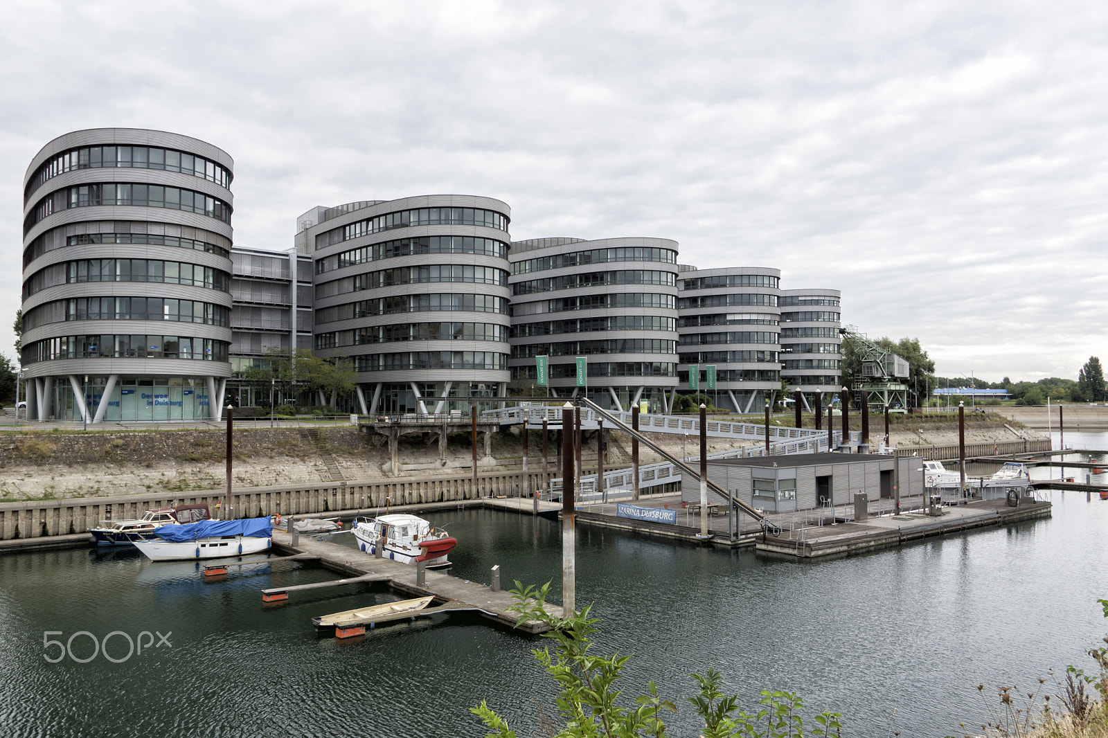 Sony DT 16-105mm F3.5-5.6 sample photo. Duisburger innenhafen photography