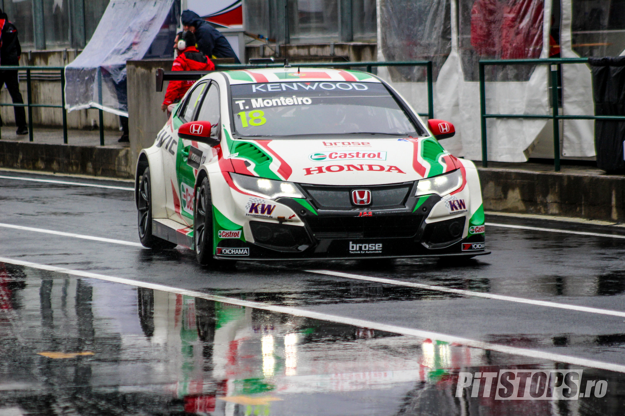 Canon EF 75-300mm f/4-5.6 USM sample photo. Wtcc 2016 hungary - monteiro spearheads honda assault photography
