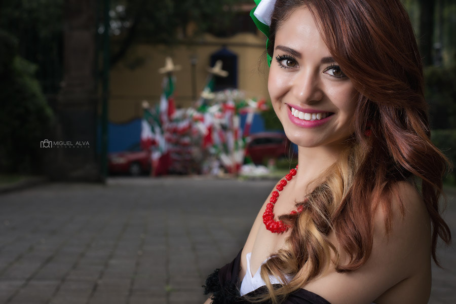 AF Zoom-Nikkor 24-120mm f/3.5-5.6D IF sample photo. Viva méxico con berenice photography