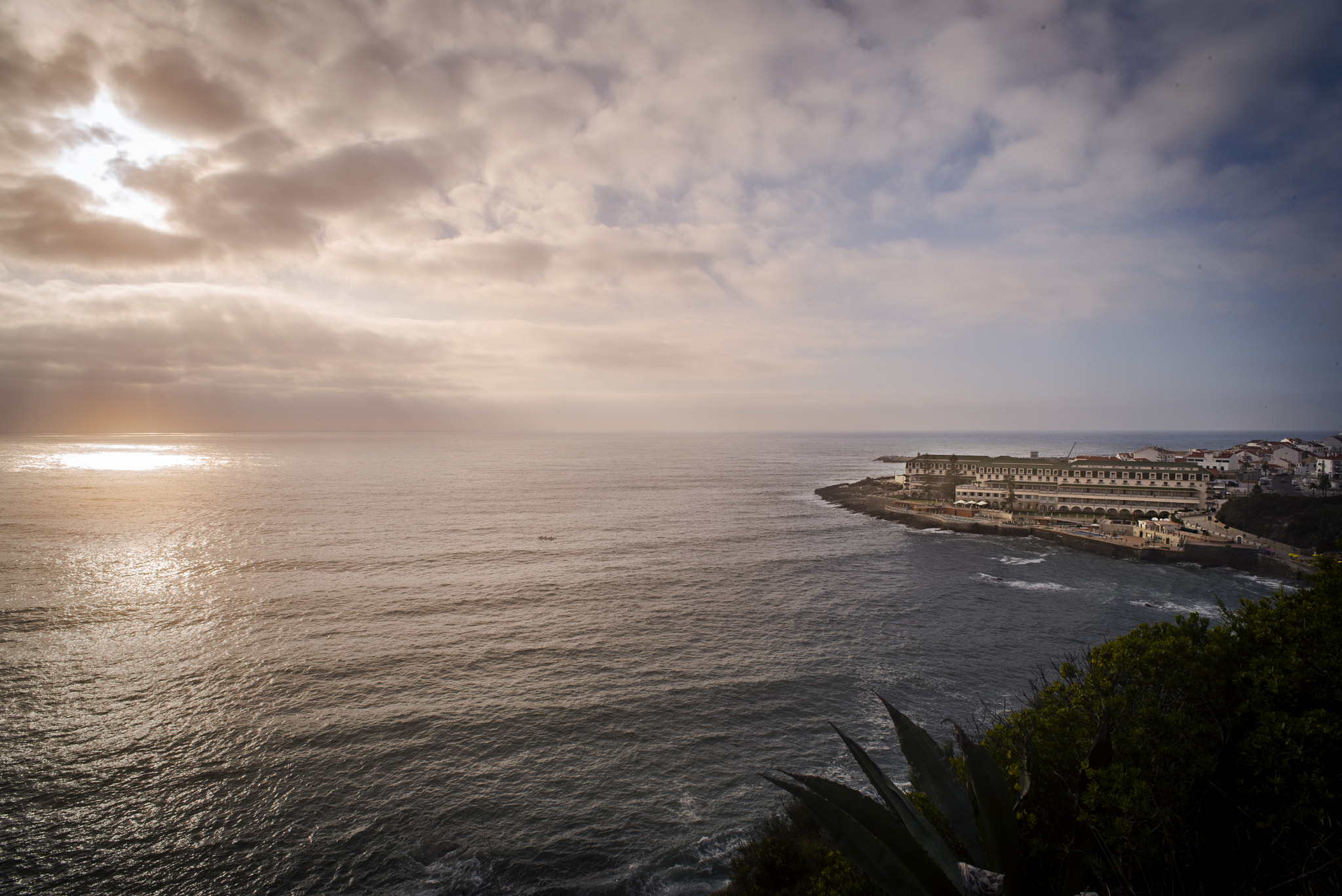 Nikon D750 + Nikon AF Nikkor 20mm F2.8D sample photo. Ericeira hotel photography