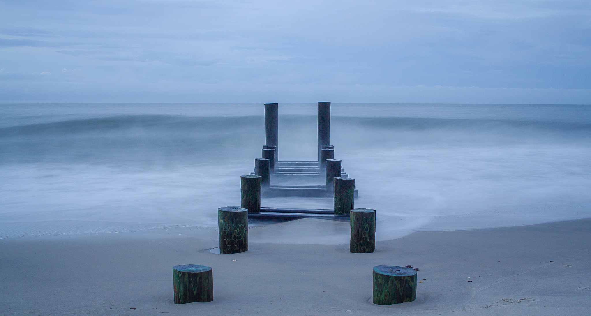 Canon EF-S 24mm F2.8 STM sample photo. Washed by the sea photography