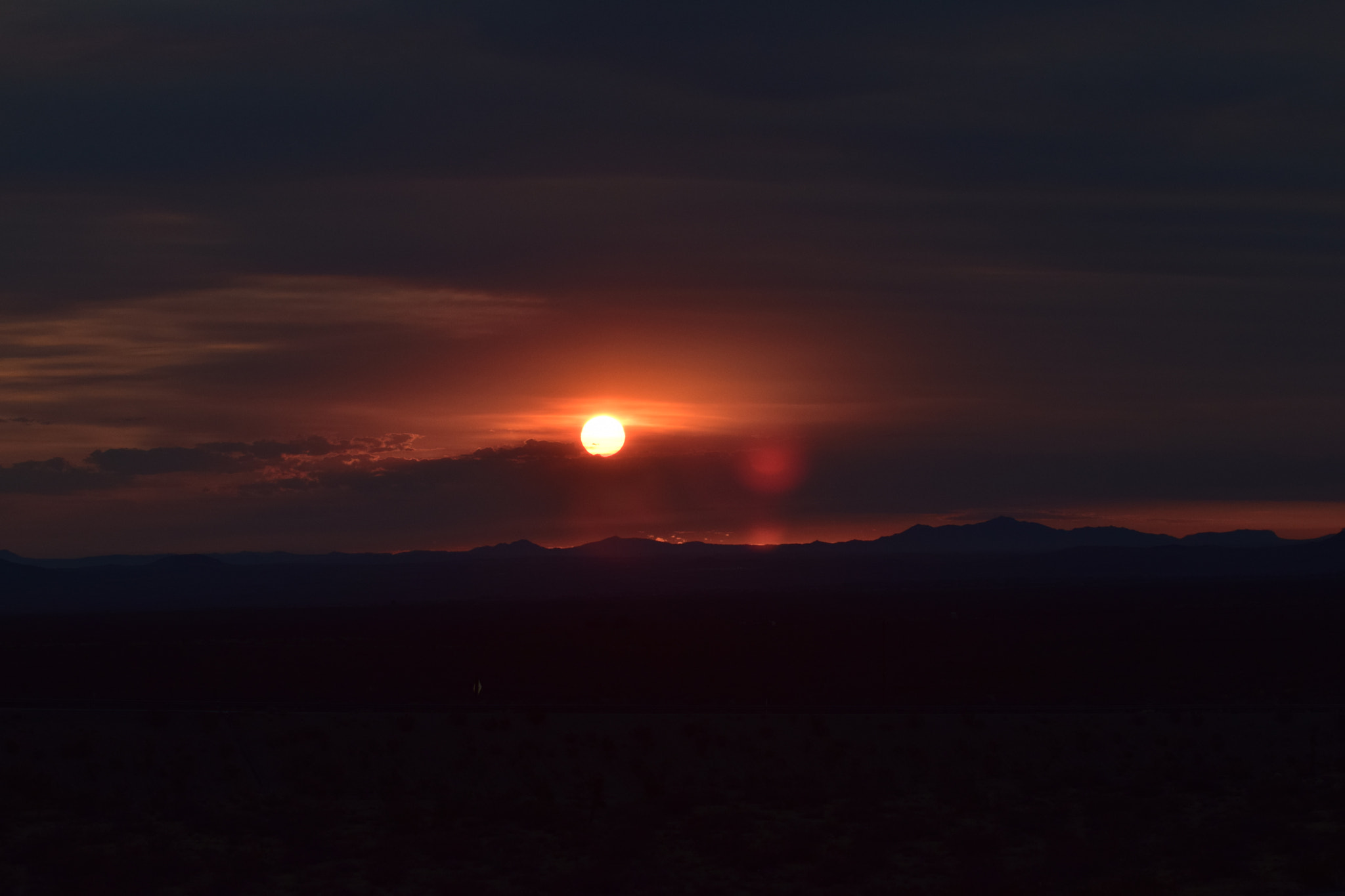 AF-S Zoom-Nikkor 80-200mm f/2.8D IF-ED sample photo. Burning sun photography