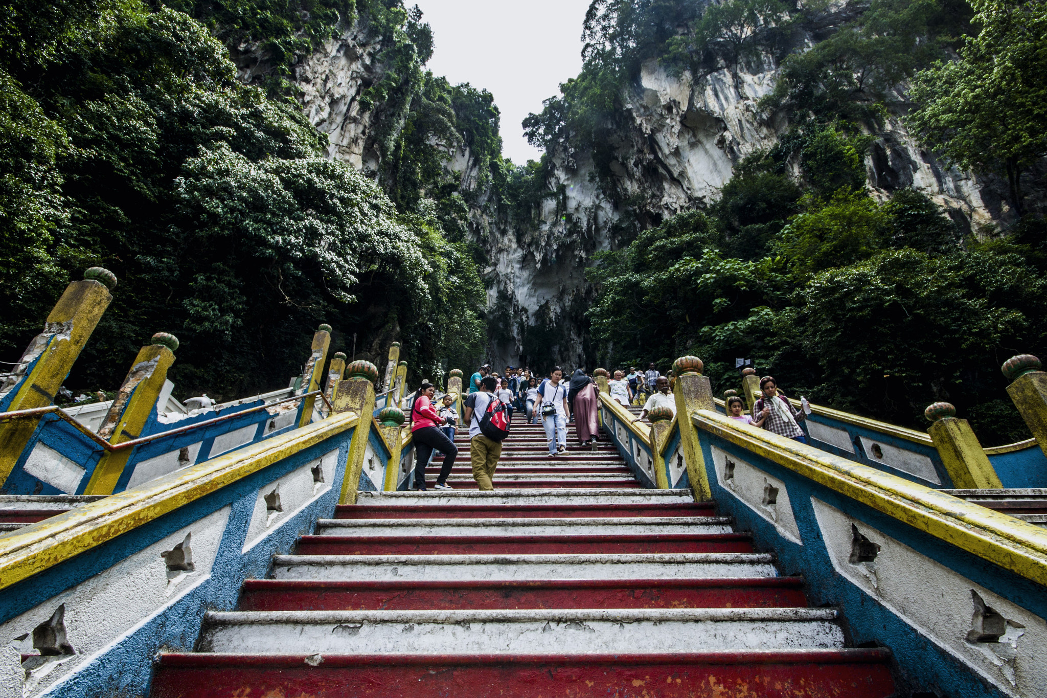 Sigma 10-20mm F4-5.6 EX DC HSM sample photo. Journey through batu caves photography