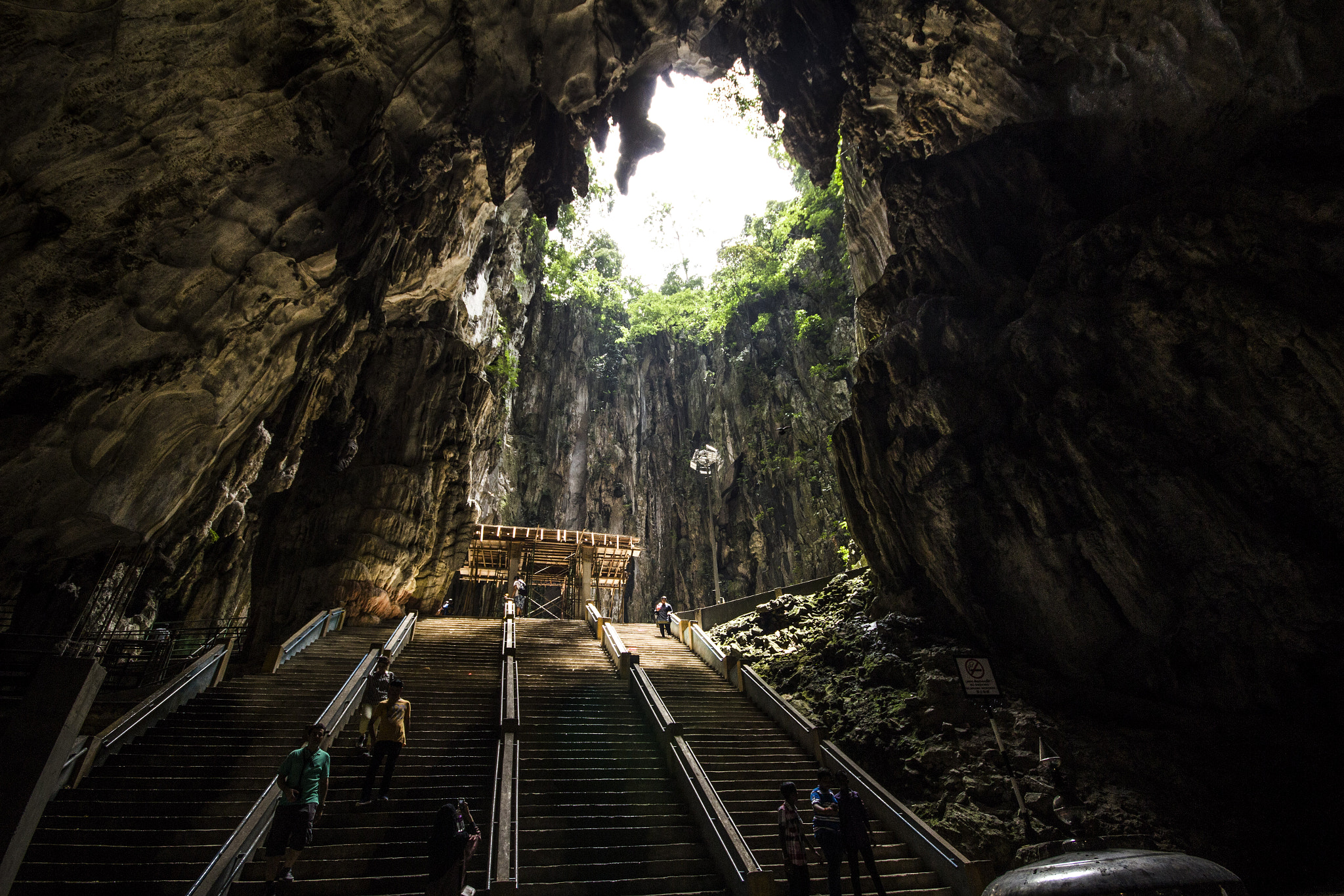 Sigma 10-20mm F4-5.6 EX DC HSM sample photo. Journey through batu caves photography