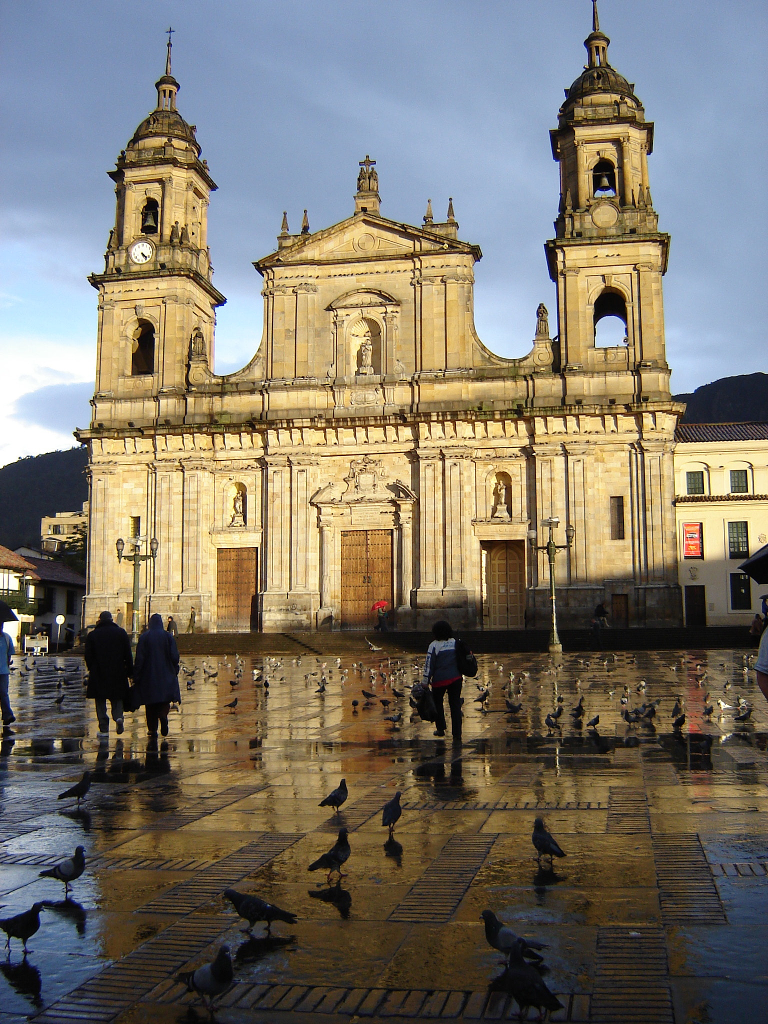 Sony DSC-S90 sample photo. Catedral primada photography