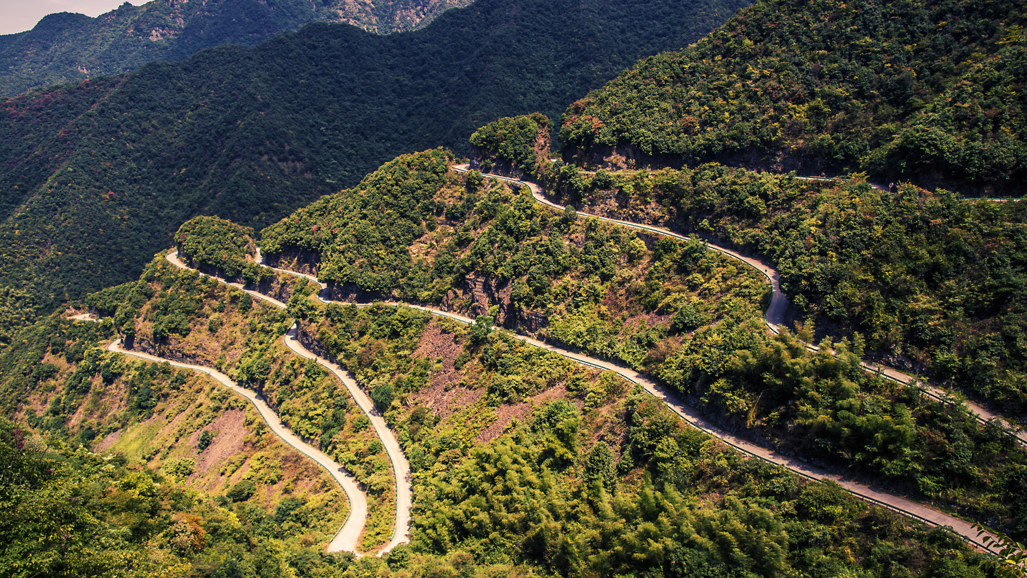 Sony ILCA-77M2 + 17-50mm F2.8 sample photo. Hilly road photography