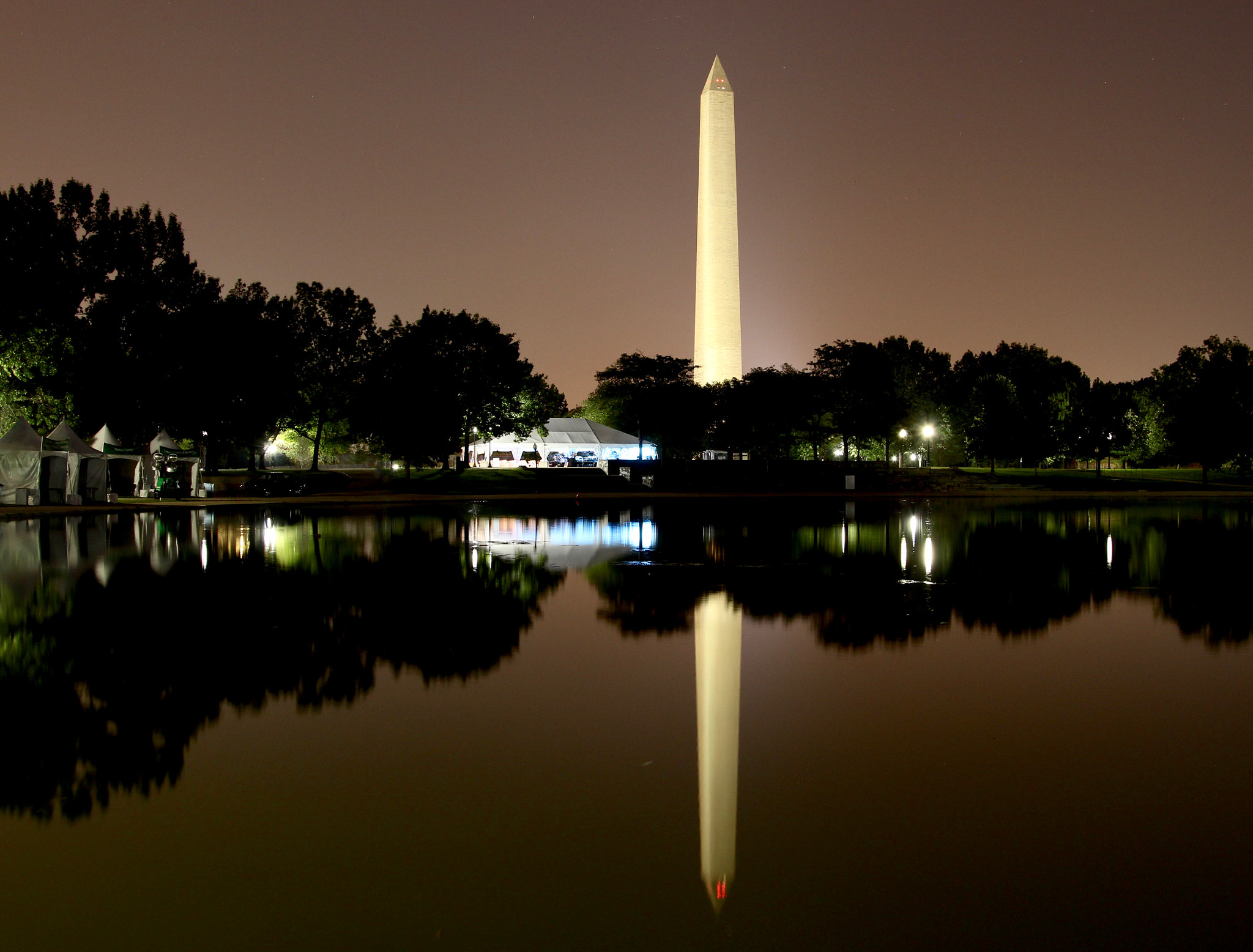 Canon EOS 100D (EOS Rebel SL1 / EOS Kiss X7) sample photo. Barns, butterflies and the washington monument photography