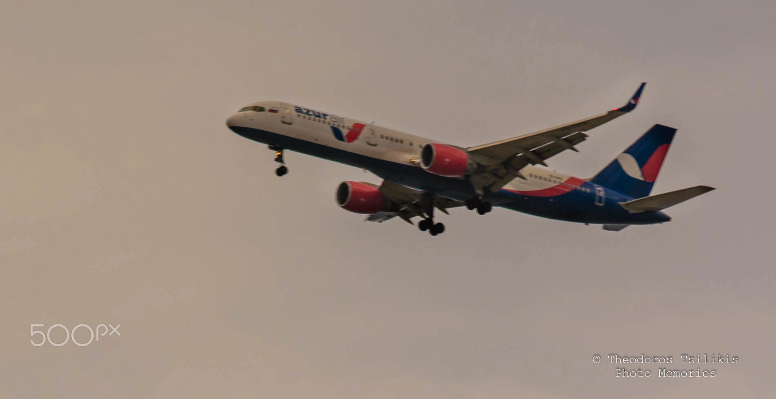 Sigma 70-300mm F4-5.6 APO DG Macro sample photo. Up up and away photography