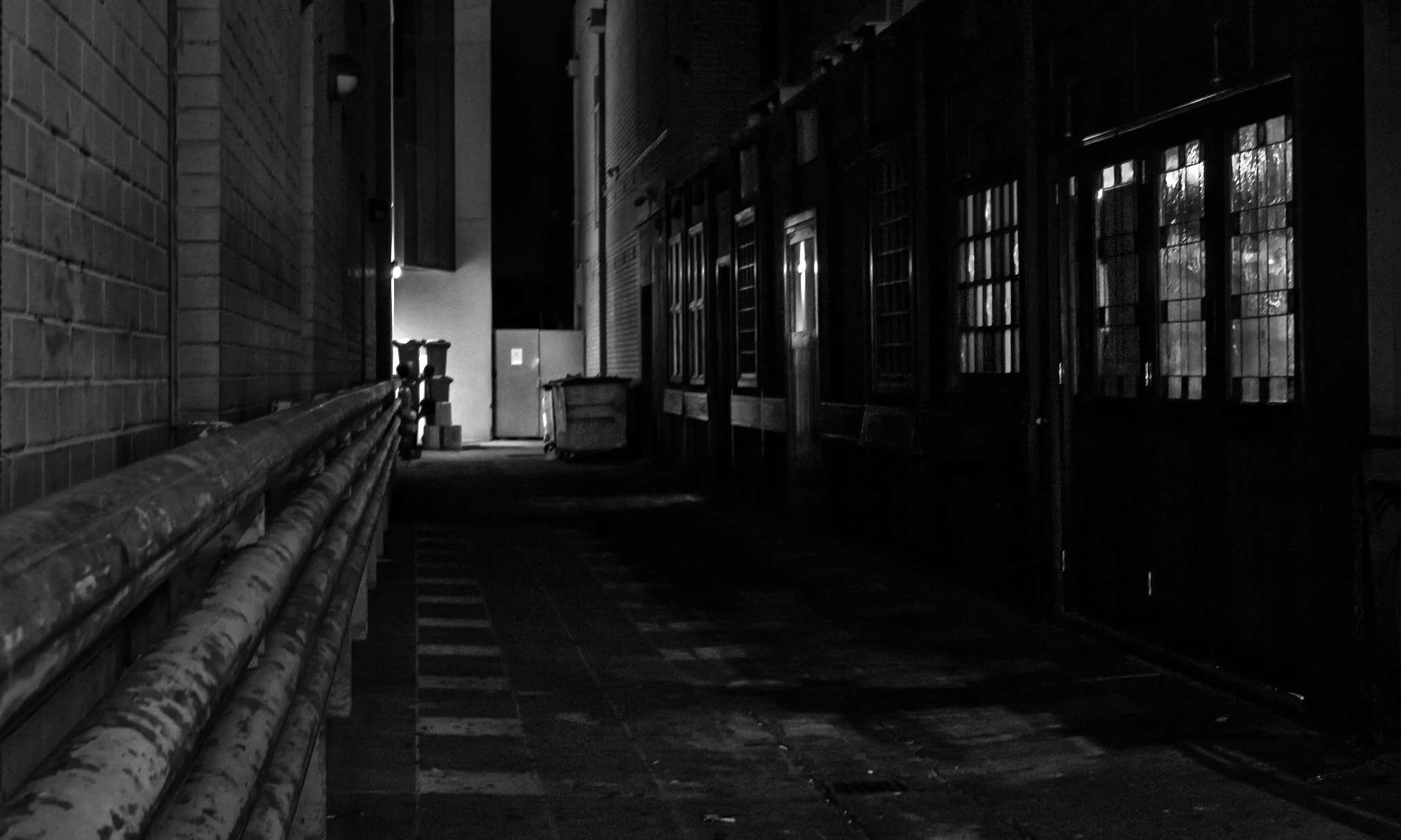 Panasonic Lumix DMC-GX8 + LUMIX G 25/F1.7 sample photo. Dark alley photography