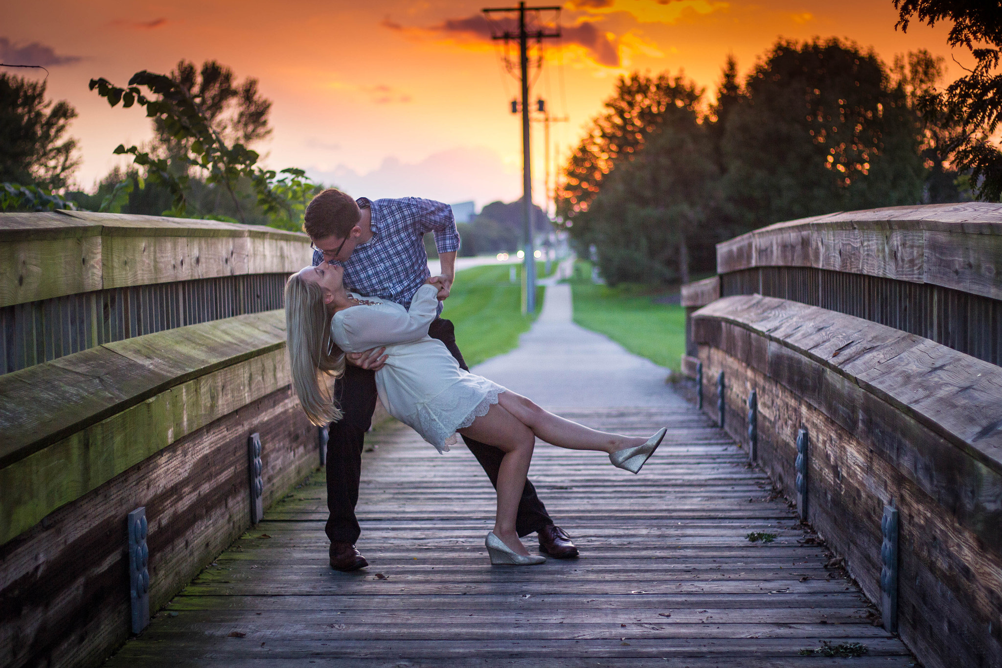 Canon EOS 550D (EOS Rebel T2i / EOS Kiss X4) sample photo. Sunset kiss photography