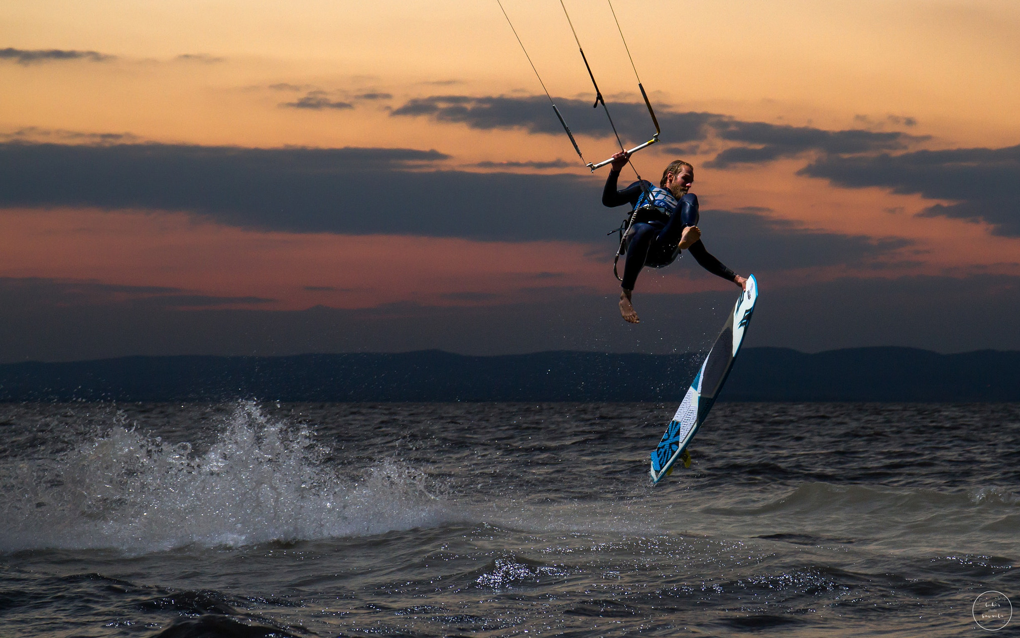 Canon EOS 7D + Sigma 17-70mm F2.8-4 DC Macro OS HSM sample photo. Strapless kitesurf aftersunset photography