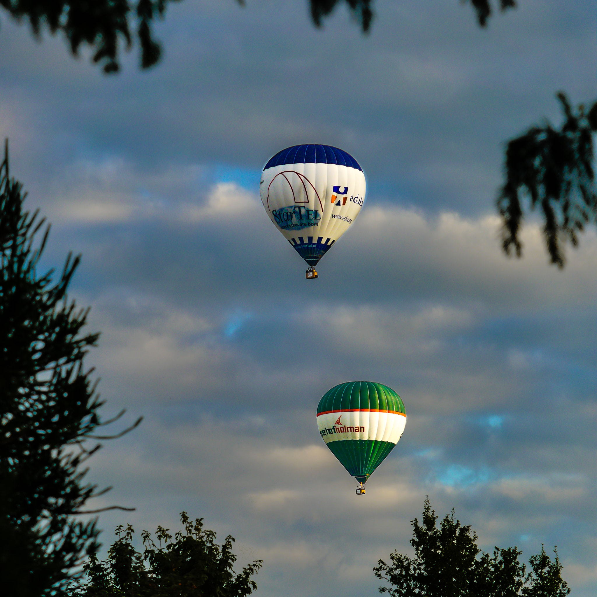 Panasonic Lumix DMC-G5 sample photo. Ballooning photography