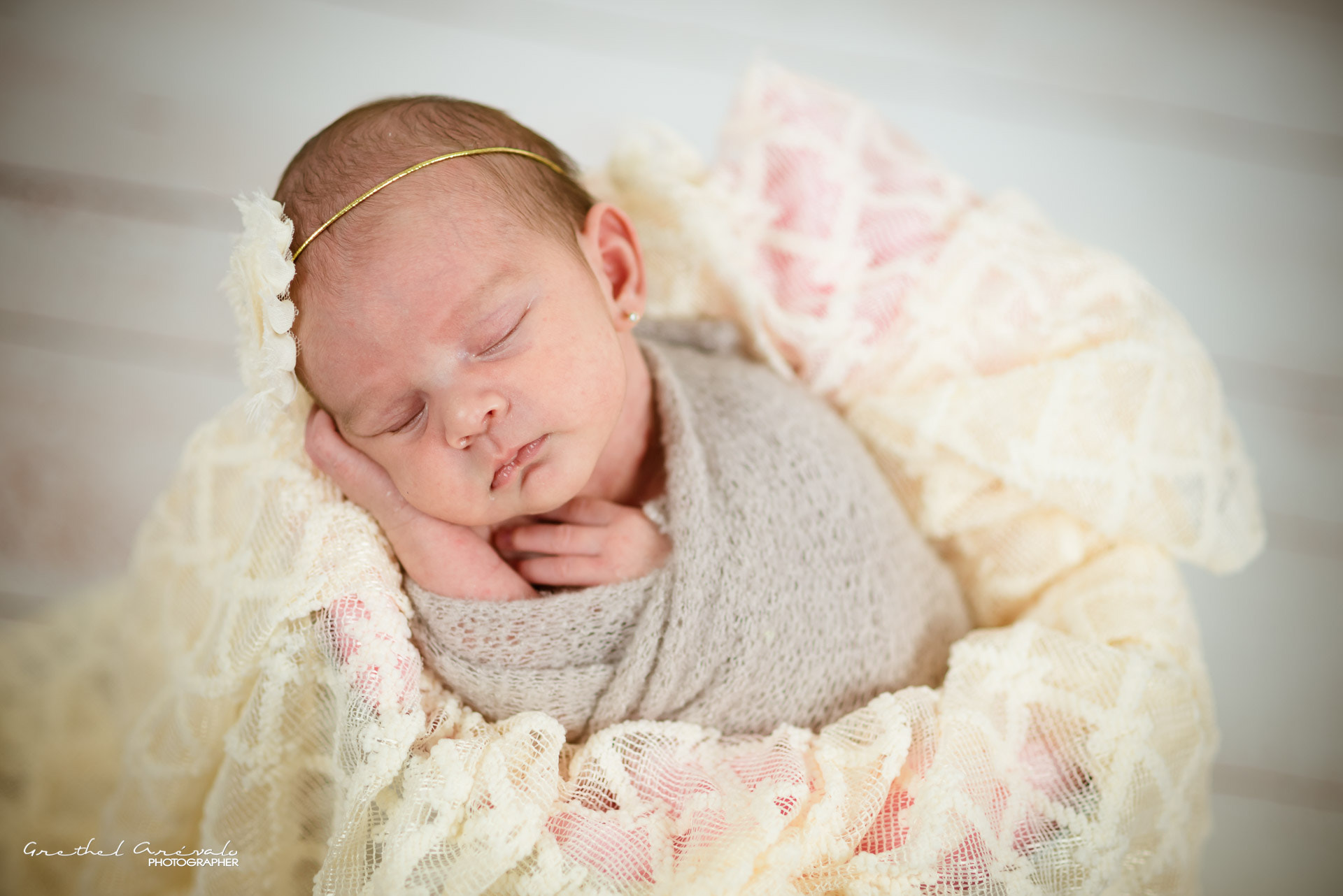 Nikon D750 + AF Nikkor 85mm f/1.8 sample photo. Little sleep beauty photography