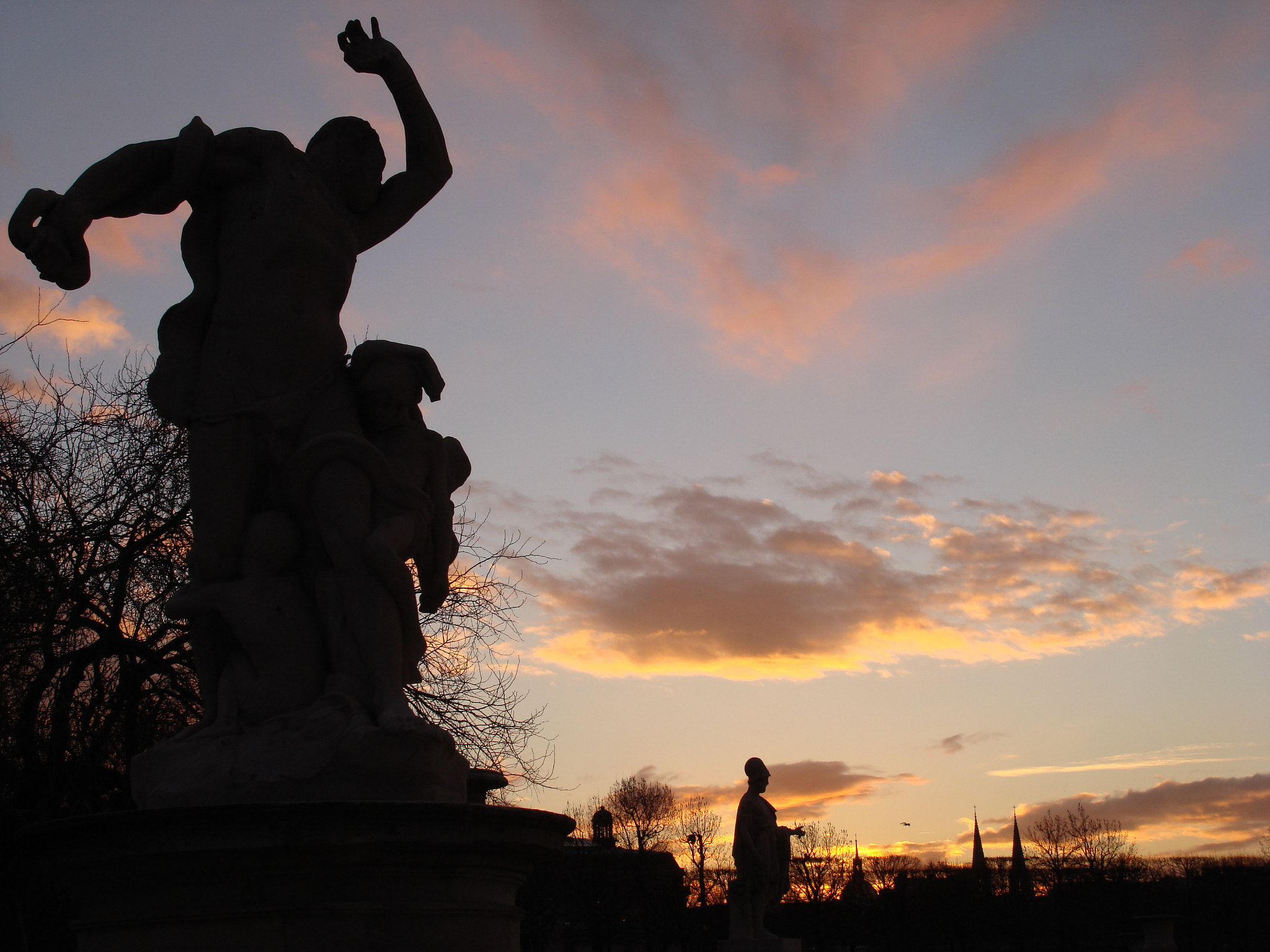 Sony DSC-N2 sample photo. Paris,tuileries photography