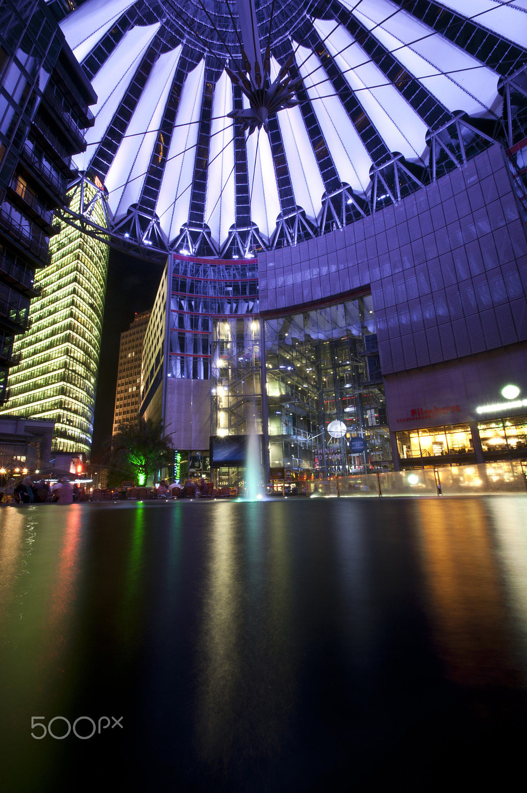 Nikon D90 + Tamron SP AF 10-24mm F3.5-4.5 Di II LD Aspherical (IF) sample photo. Sony center photography