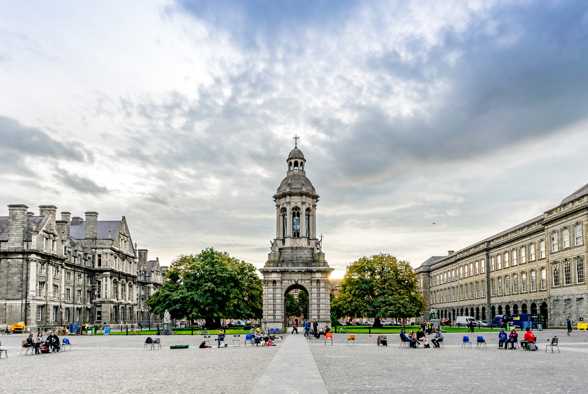 Sigma 8-16mm F4.5-5.6 DC HSM sample photo. Morning at college green photography