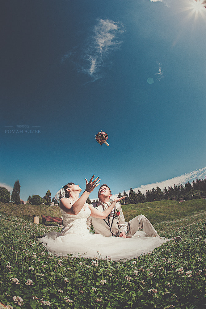 Canon EF 15mm F2.8 Fisheye sample photo. Lift up photography