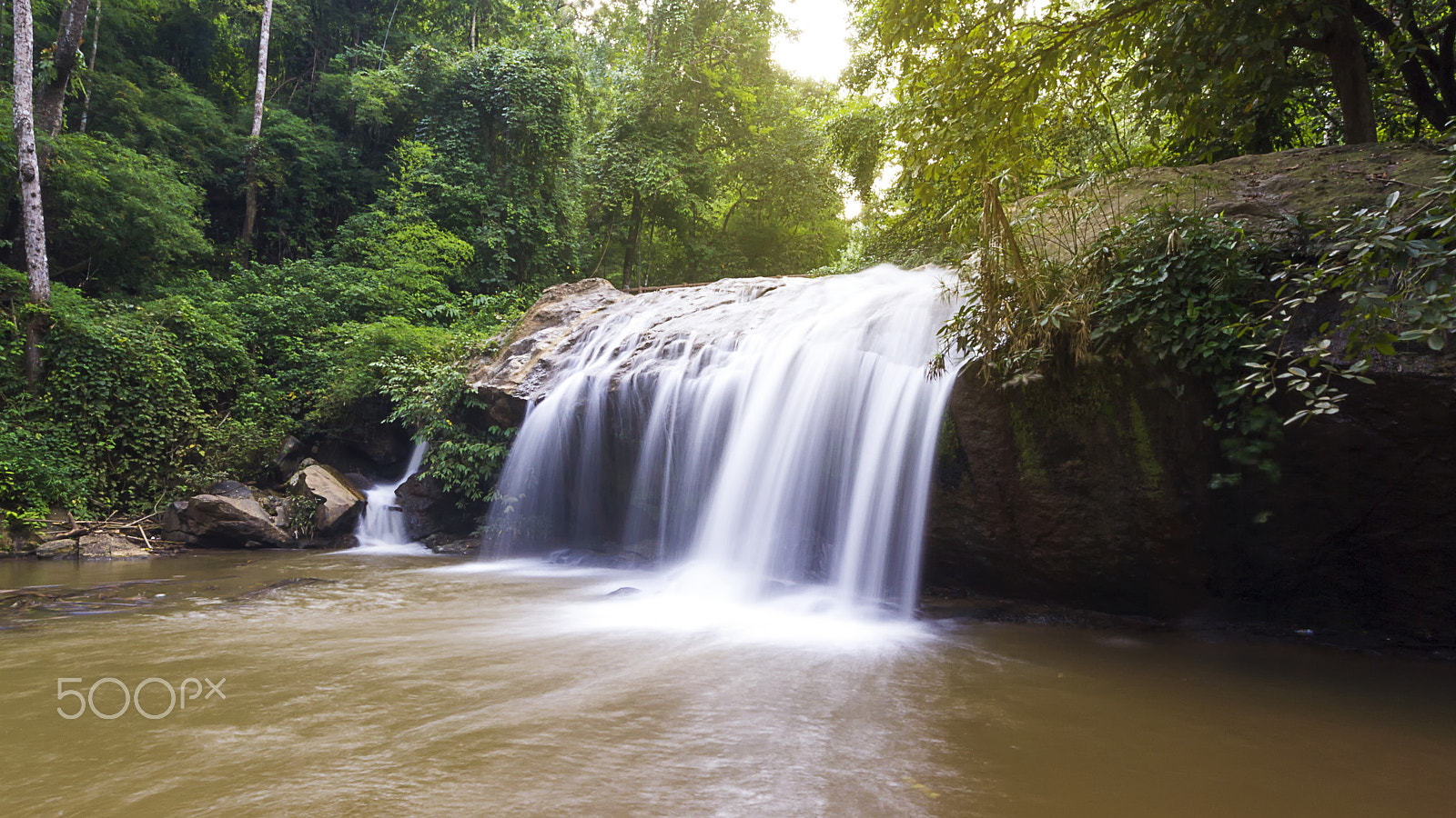 Canon EOS 550D (EOS Rebel T2i / EOS Kiss X4) sample photo. Waterfall of thailand photography