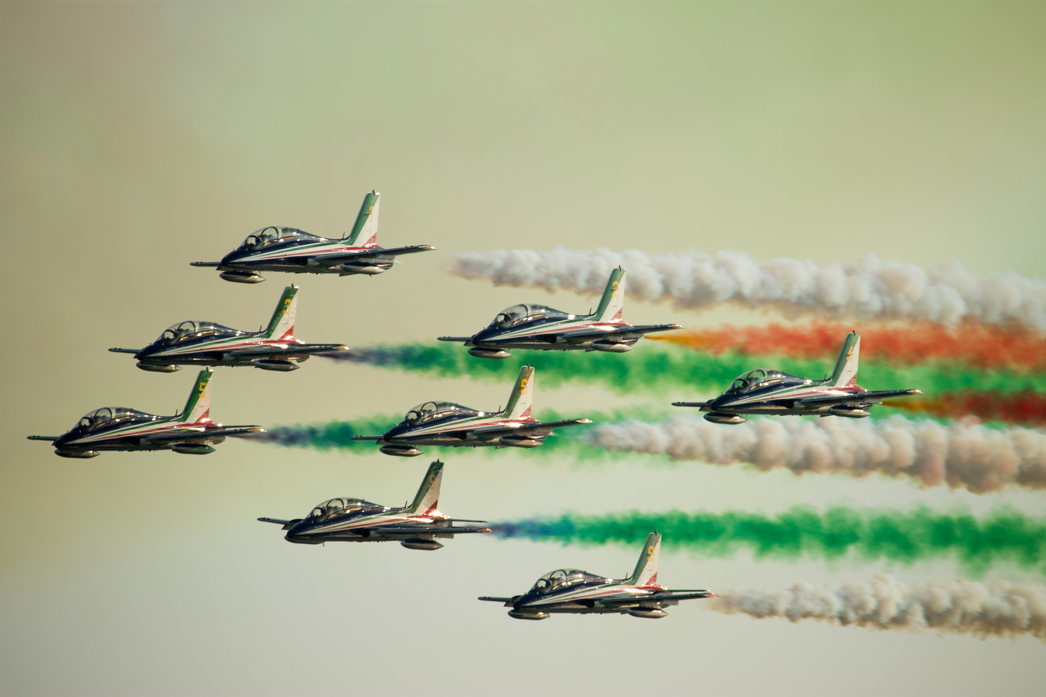 Canon EF-S 55-250mm F4-5.6 IS STM sample photo. Frecce tricolore photography