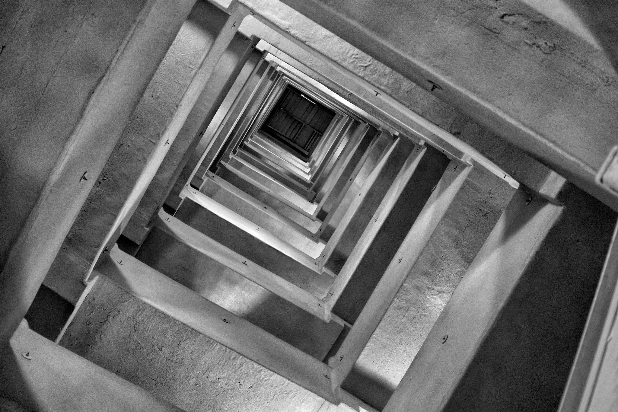 Nikon 1 V3 sample photo. Stairwell - the pilgrim monument photography