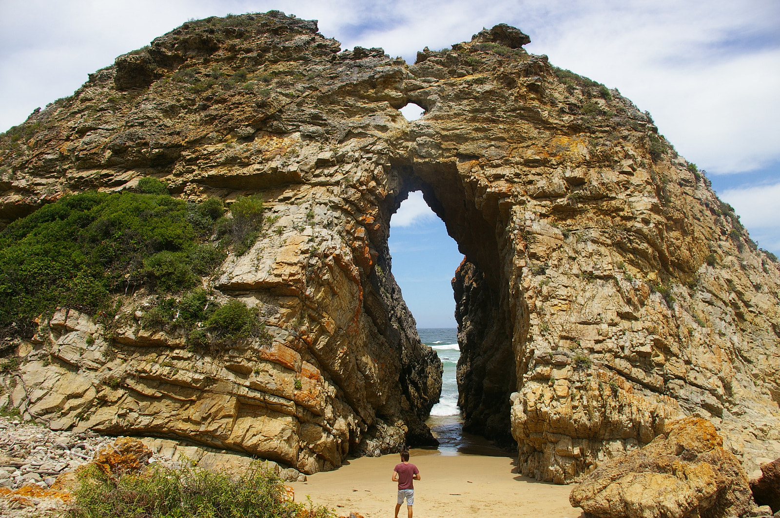 Pentax *ist DL2 sample photo. Rock arch photography