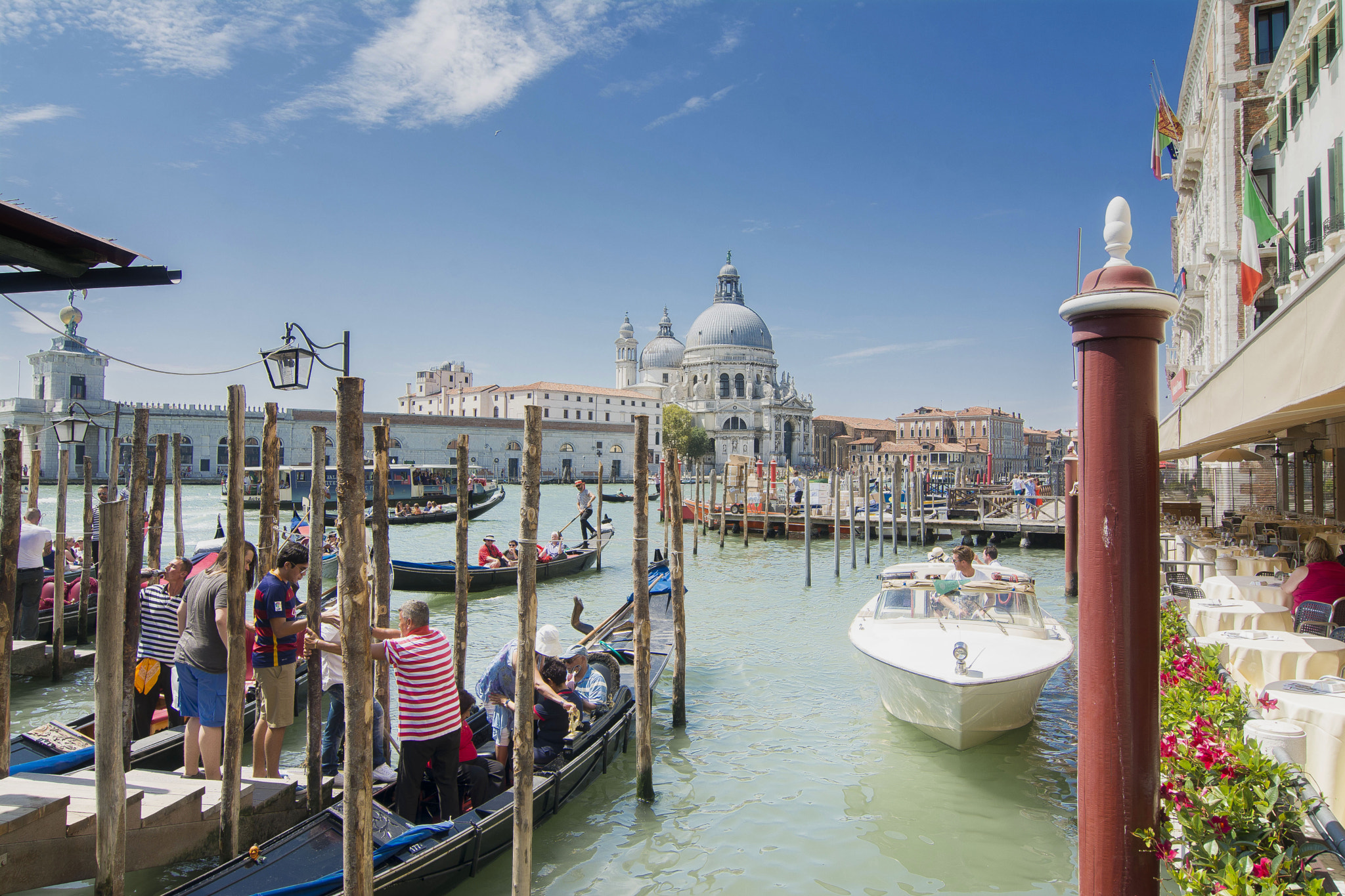 Tokina AT-X Pro 12-24mm F4 (IF) DX sample photo. Venice summer photography
