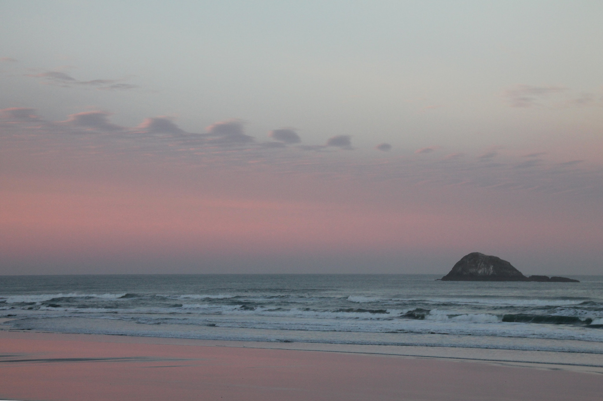 Sigma 18-250mm F3.5-6.3 DC OS HSM sample photo. Waves in the sky photography